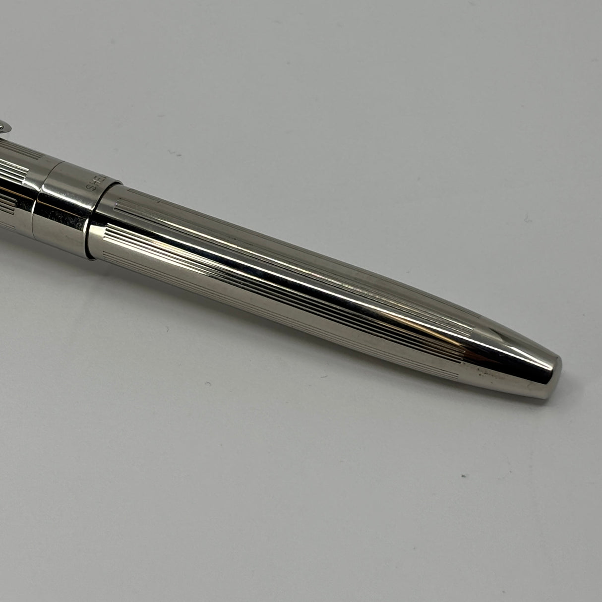 Sheaffer Legacy II Fountain Pen - Platinum-Plated Etched  Vertical Line Design - Fine 18kt Gold Nib