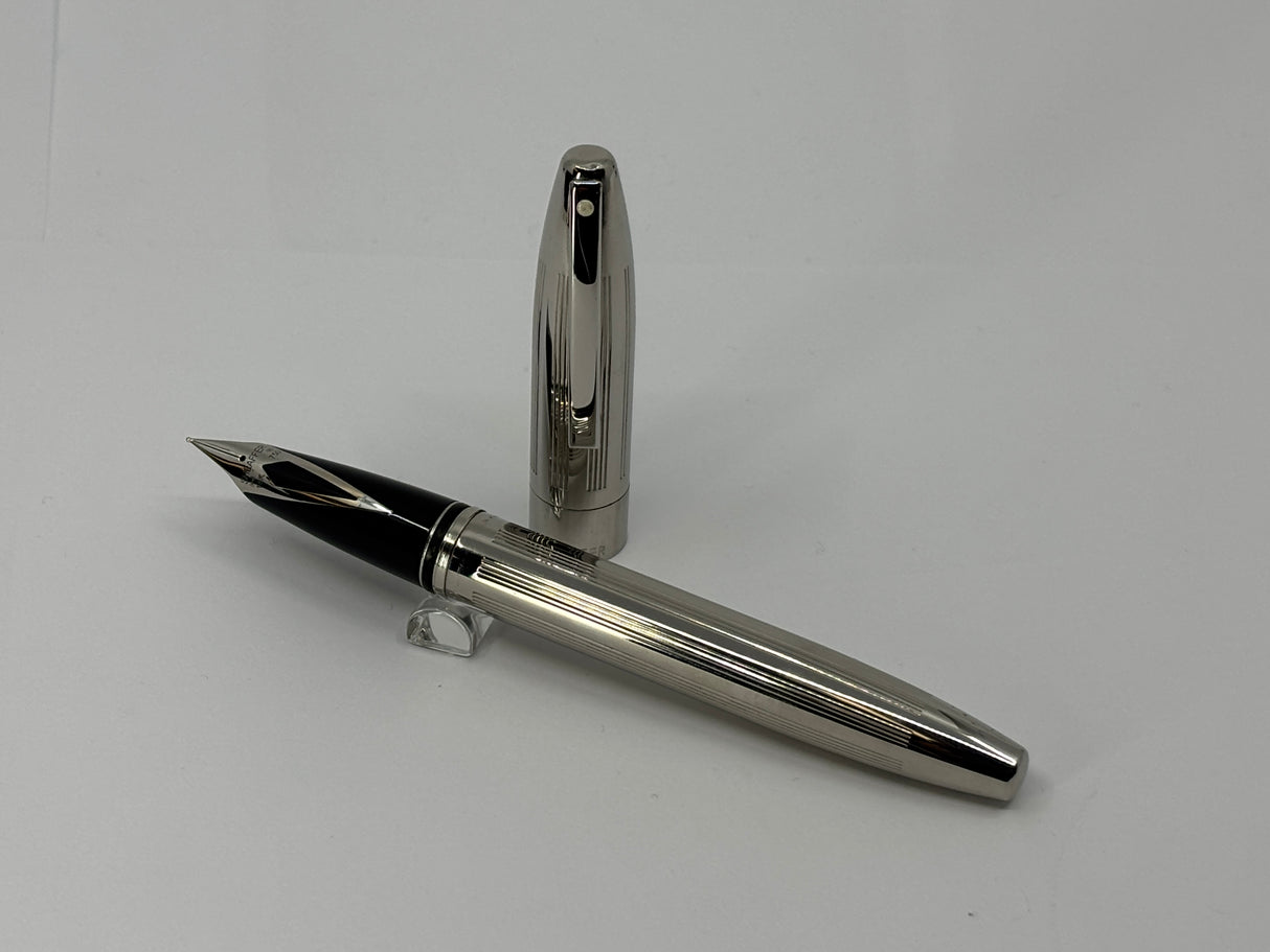 Sheaffer Legacy II Fountain Pen - Platinum-Plated Etched  Vertical Line Design - Fine 18kt Gold Nib