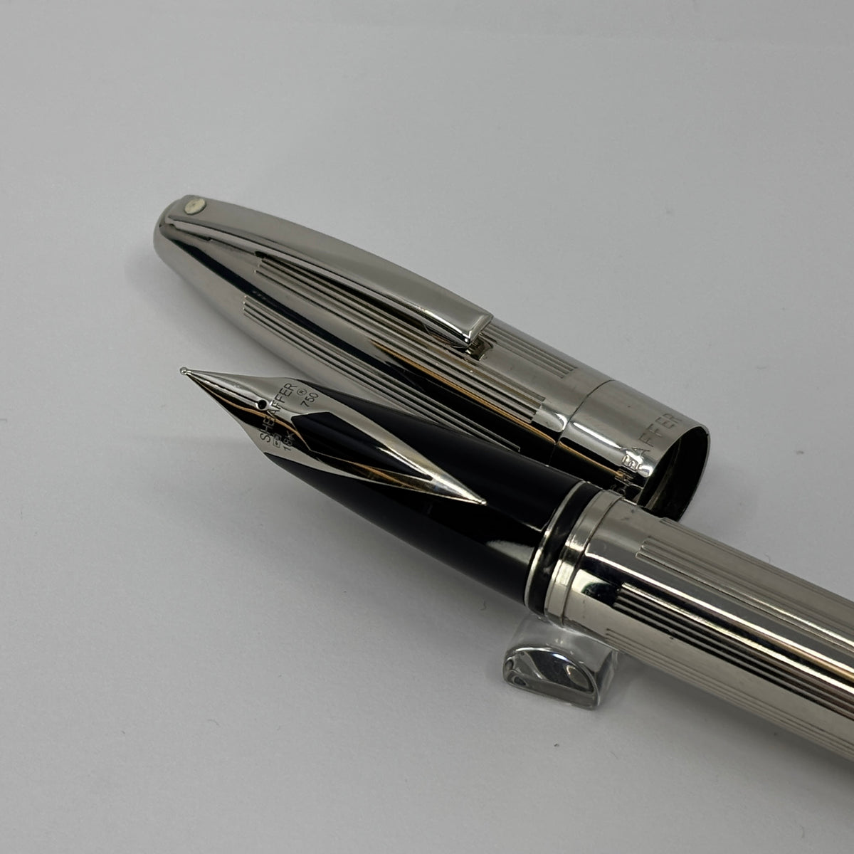 Sheaffer Fine Line Sheaffer Legacy II Fountain Pen - Platinum-Plated Etched Vertical Line ...