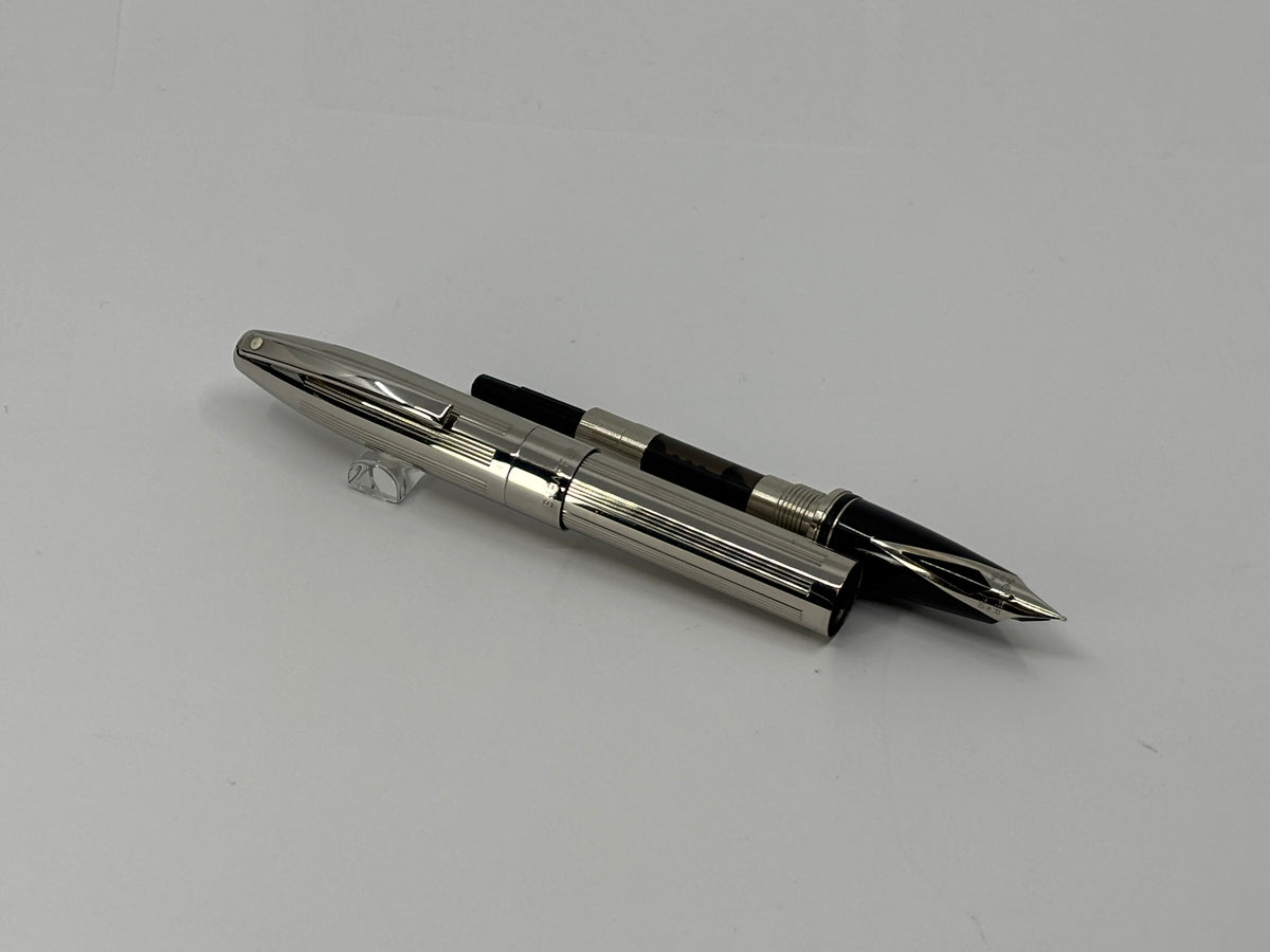 Sheaffer Fine Line Sheaffer Legacy II Fountain Pen - Platinum-Plated Etched Vertical Line ...
