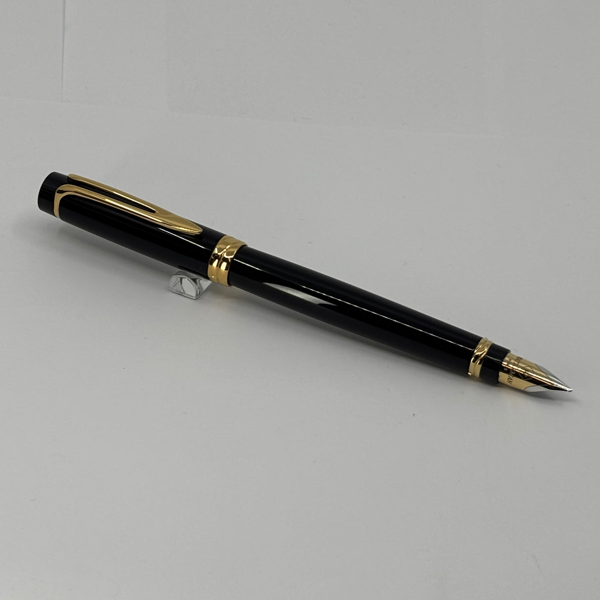 Waterman Liaison Black Resin Fountain Pen-STUB 18kt Gold Nib