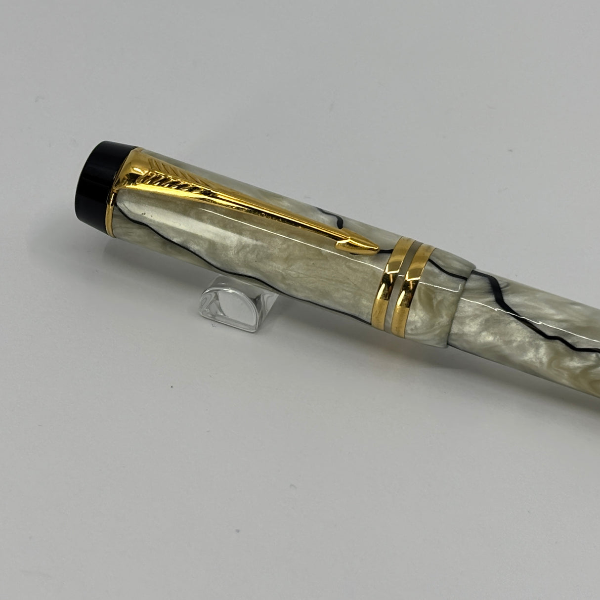 Parker Duofold International (Standard Size) Pearl & Black Fountain Pen  - Broad 18kt Gold Nib