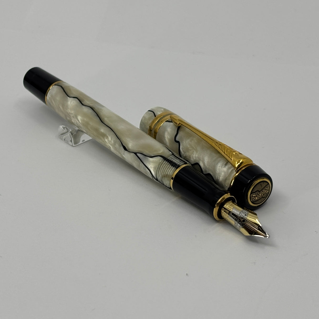 Parker Duofold International (Standard Size) Pearl & Black Fountain Pen  - Broad 18kt Gold Nib