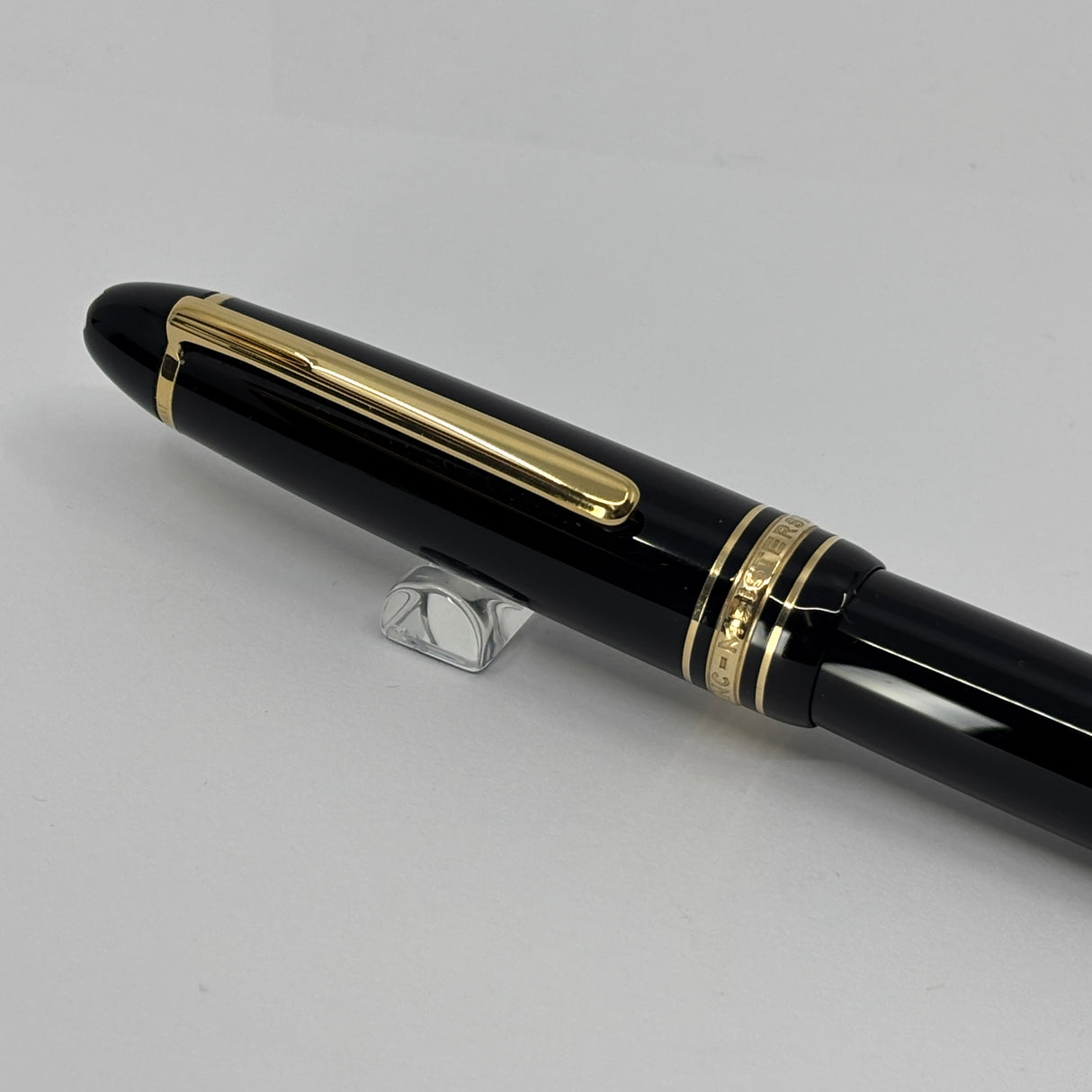 Montblanc #146 Black Resin LeGrand Meisterstuck Fountain Pen  - Fine 18kt Gold Nib (Generally Sold with 14kt Nib)