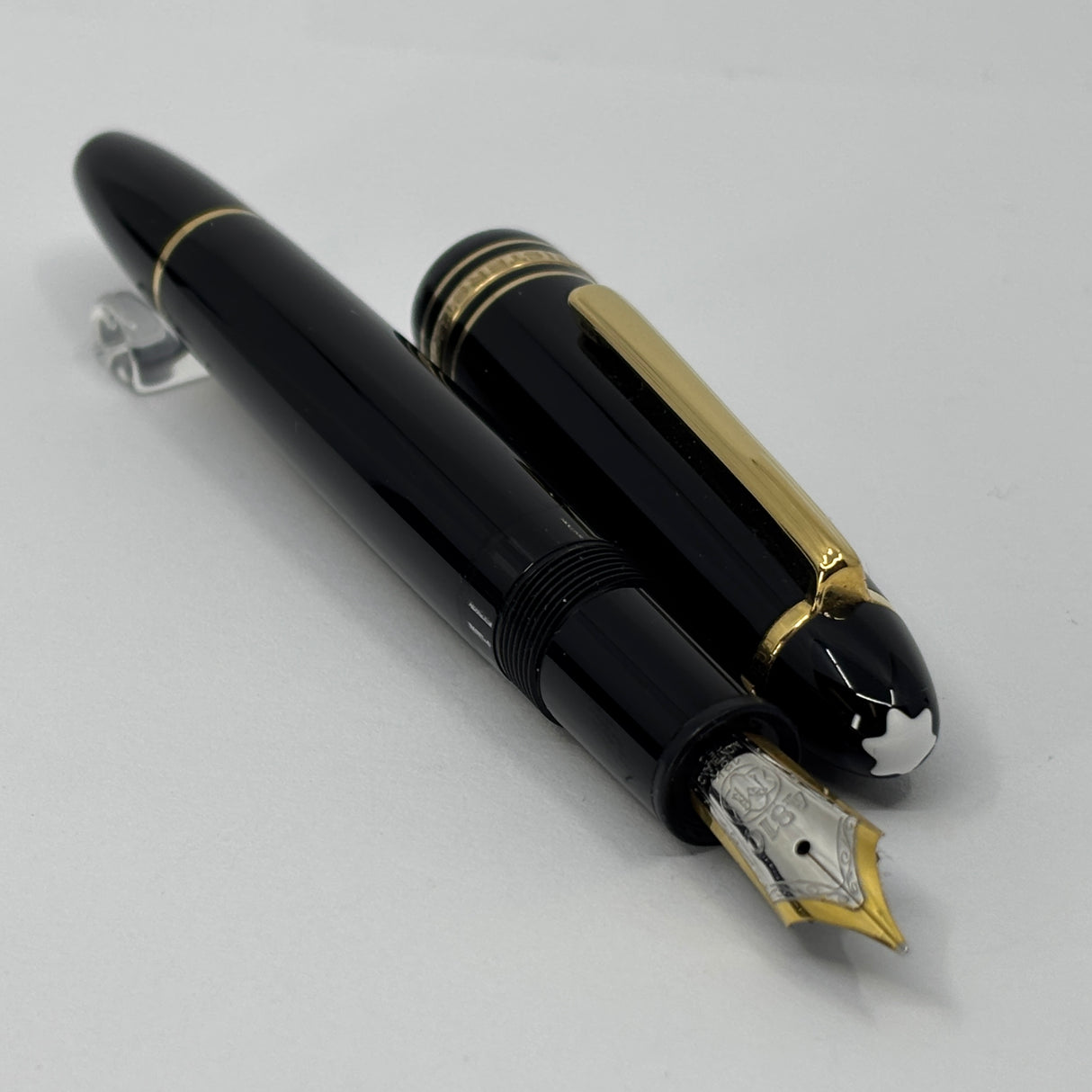 Montblanc #146 Black Resin LeGrand Meisterstuck Fountain Pen  - Fine 18kt Gold Nib (Generally Sold with 14kt Nib)