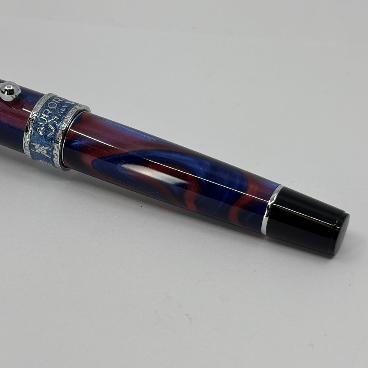 Aurora Optima "America" Limited Edition Fountain Pen - ITALIC Broad Semi-Flex 14kt Gold Nib