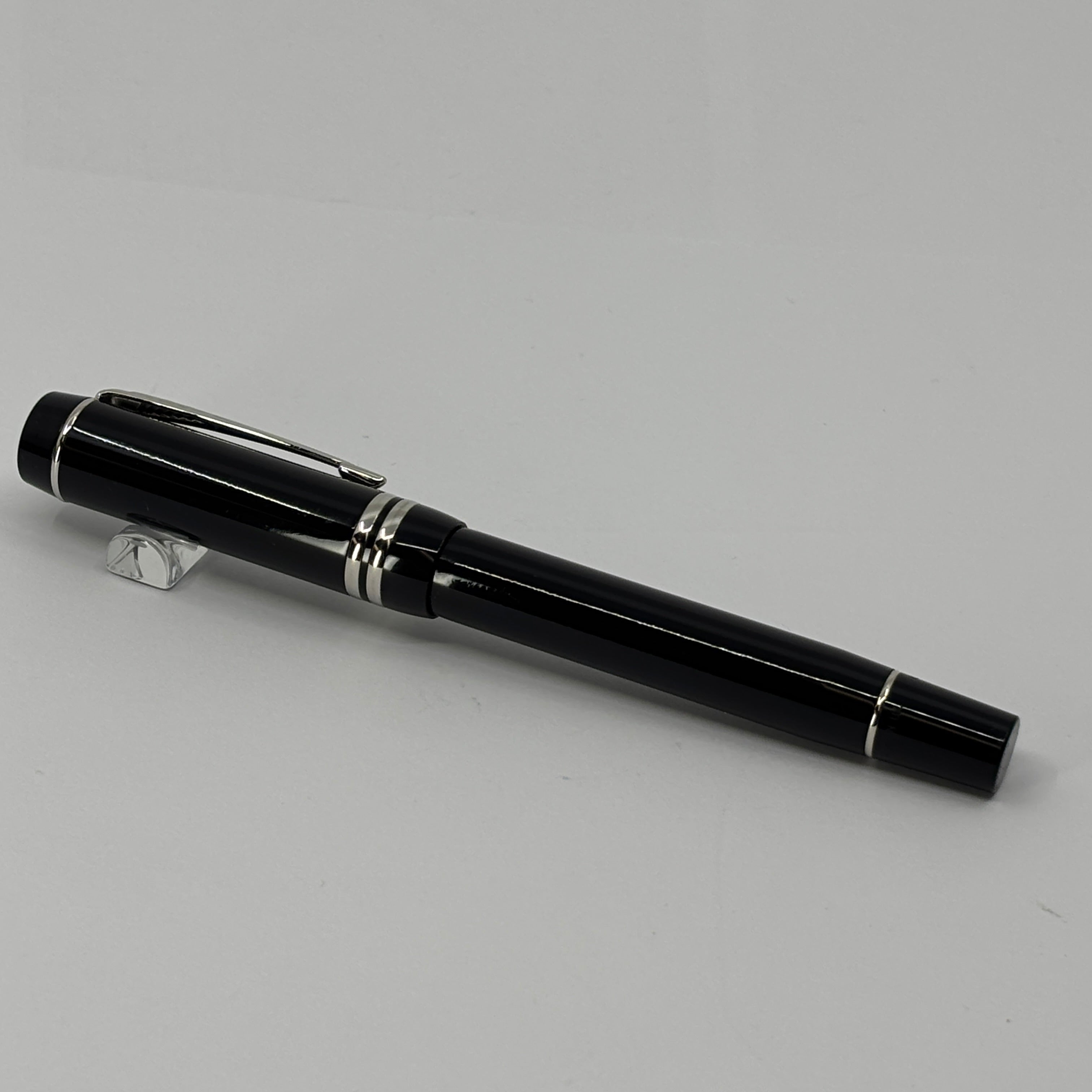 Parker Duofold International (Standard Size) Black Fountain Pen