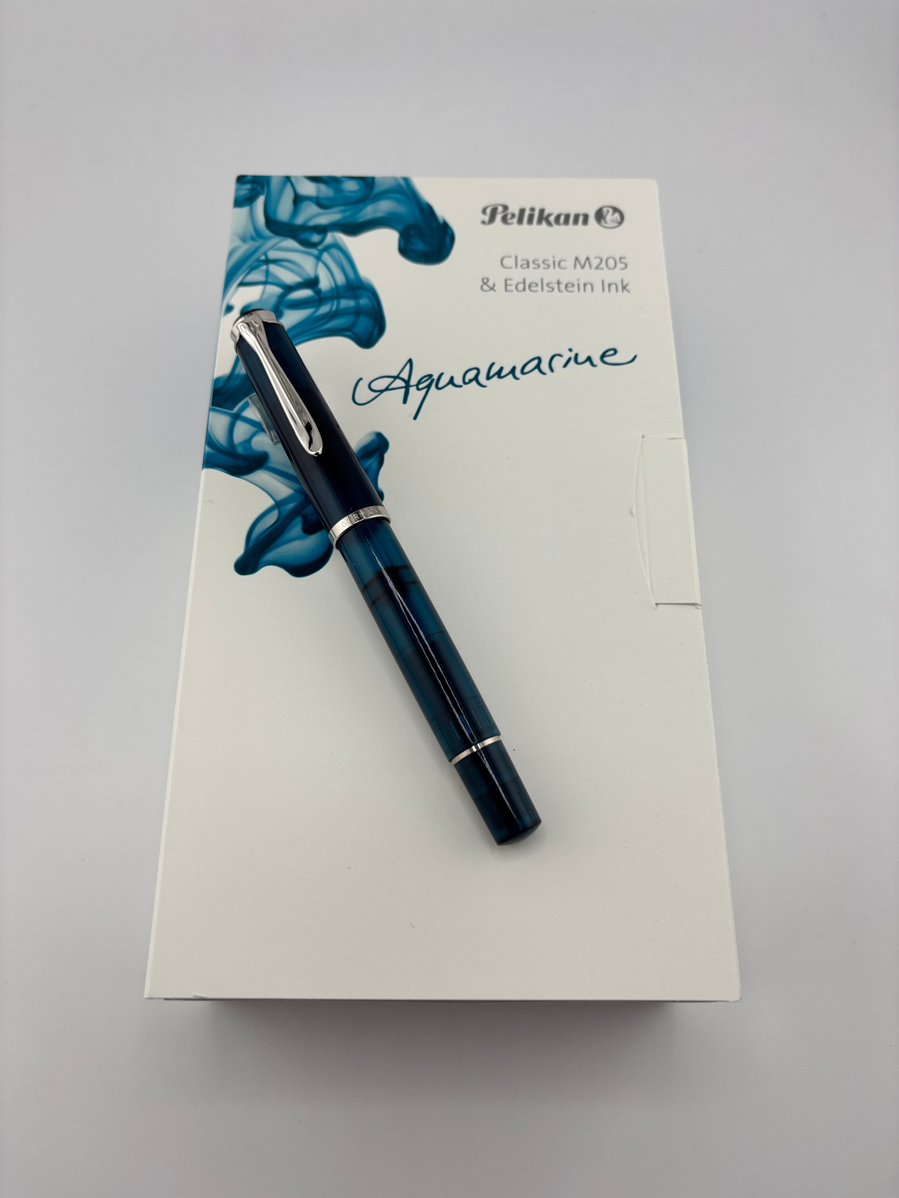 Pelikan M205 Aquamarine 2016 Special Edition Transparent Fountain