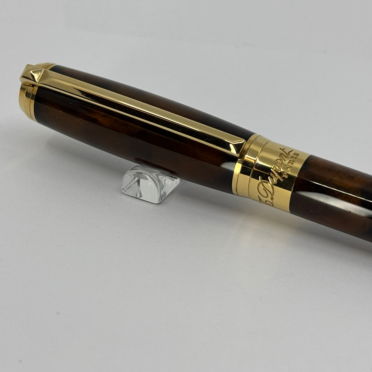 S.T. DuPont Large Line D Atelier Fountain Pen - Marbled Brown/Amber Lacquer -Medium 14kt Gold Nib