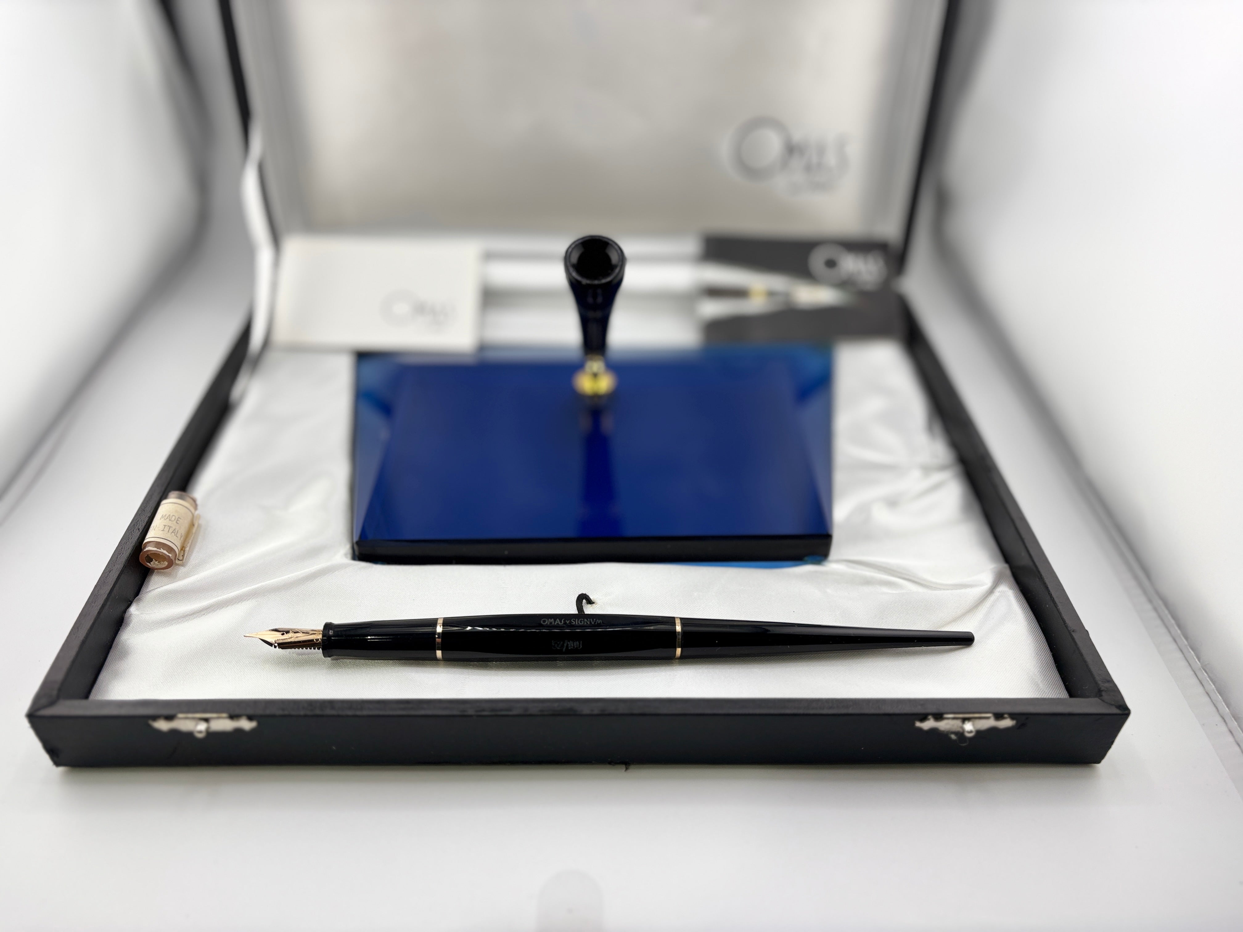 Omas Signum Desk Pen - Superb Flex - Blue Base - Wonderful !! 100