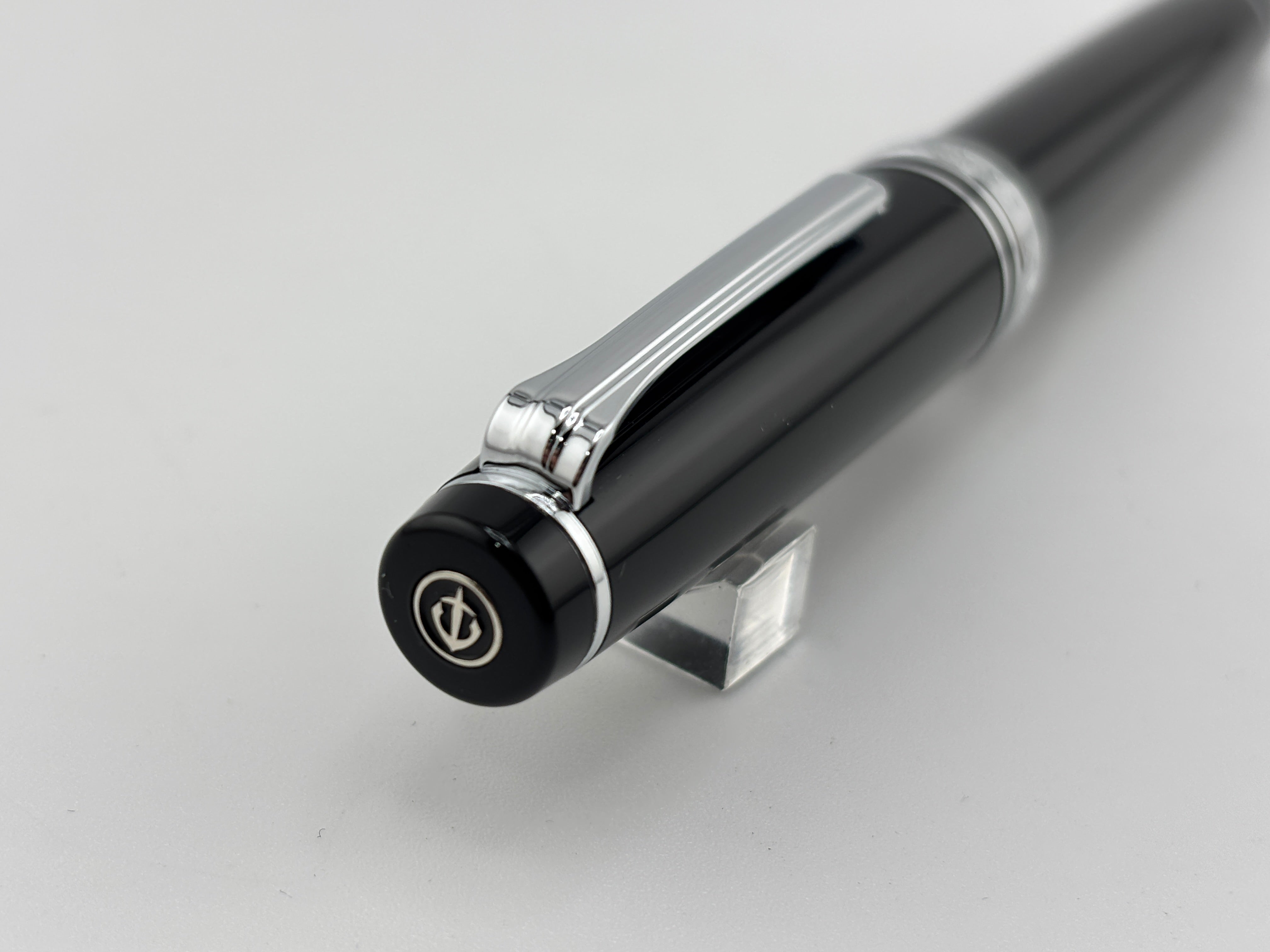 Sailor Ginza Pro Gear Black Special Edition Fountain Pen - Medium