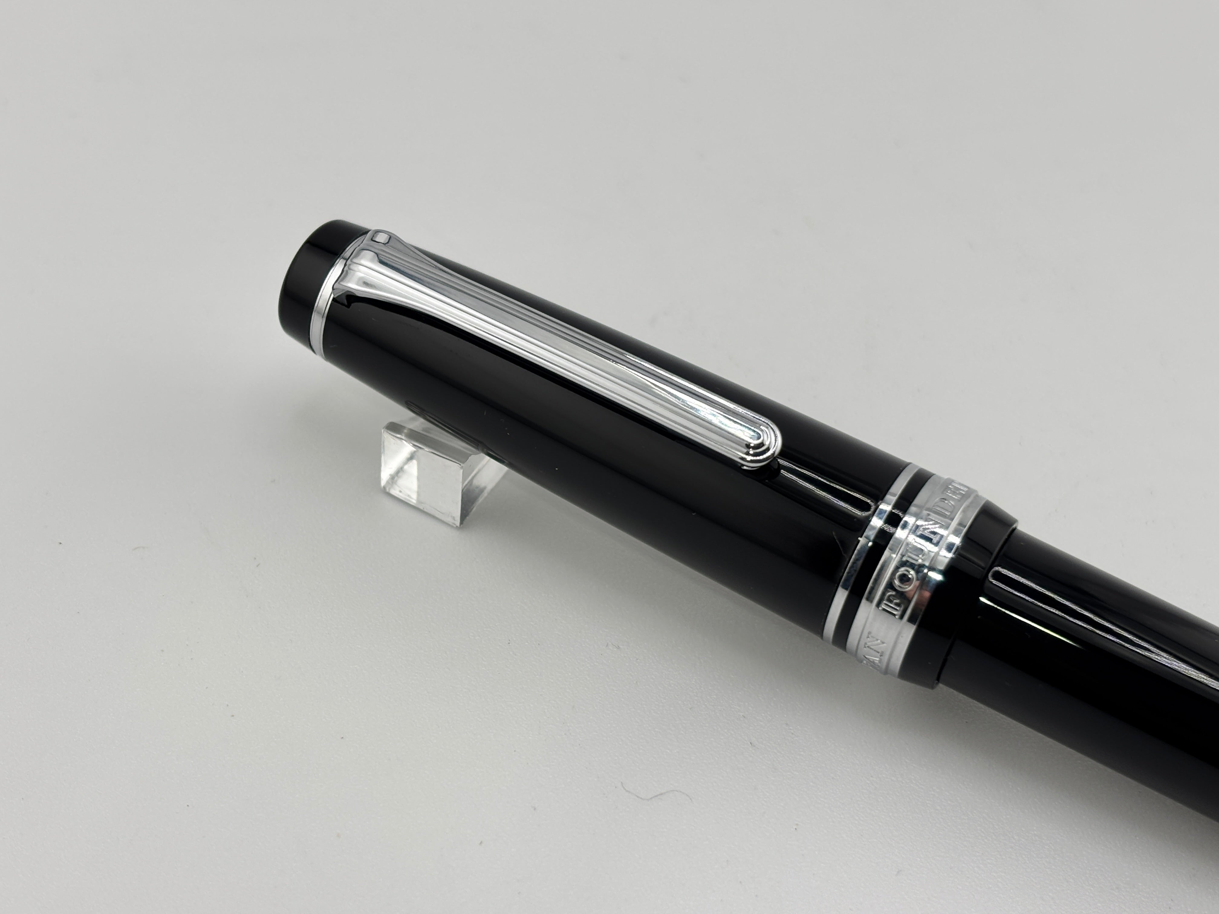 Sailor Ginza Pro Gear Black Special Edition Fountain Pen - Medium