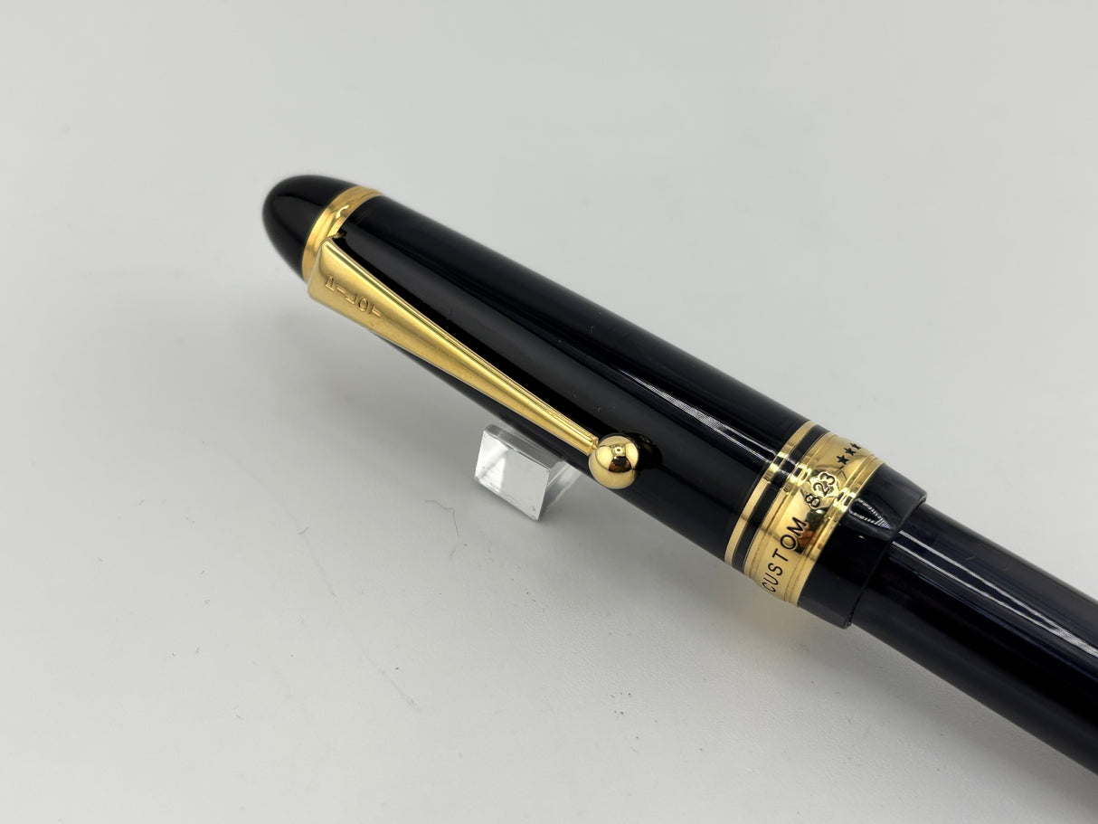 Pilot Custom 823 Black Smoke Gold Trim Piston filler - Medium 14K Nib
