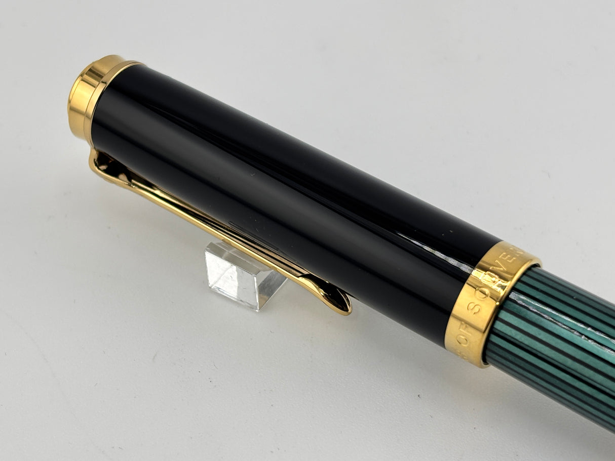 Pelikan Souverän M800 Fountain Pen Celebrating 40 Years of Souverän Limited Edition - Medium 18kt Gold Nib