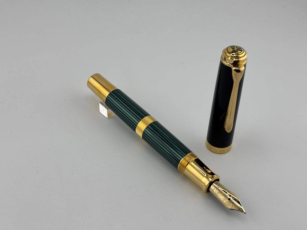 Pelikan Souverän M800 Fountain Pen Celebrating 40 Years of Souverän Limited Edition - Medium 18kt Gold Nib