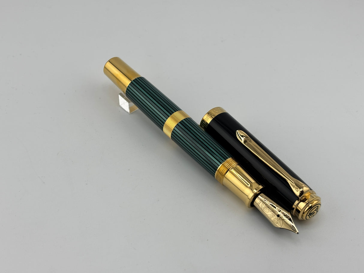 Pelikan Souverän M800 Fountain Pen Celebrating 40 Years of Souverän Limited Edition - Medium 18kt Gold Nib