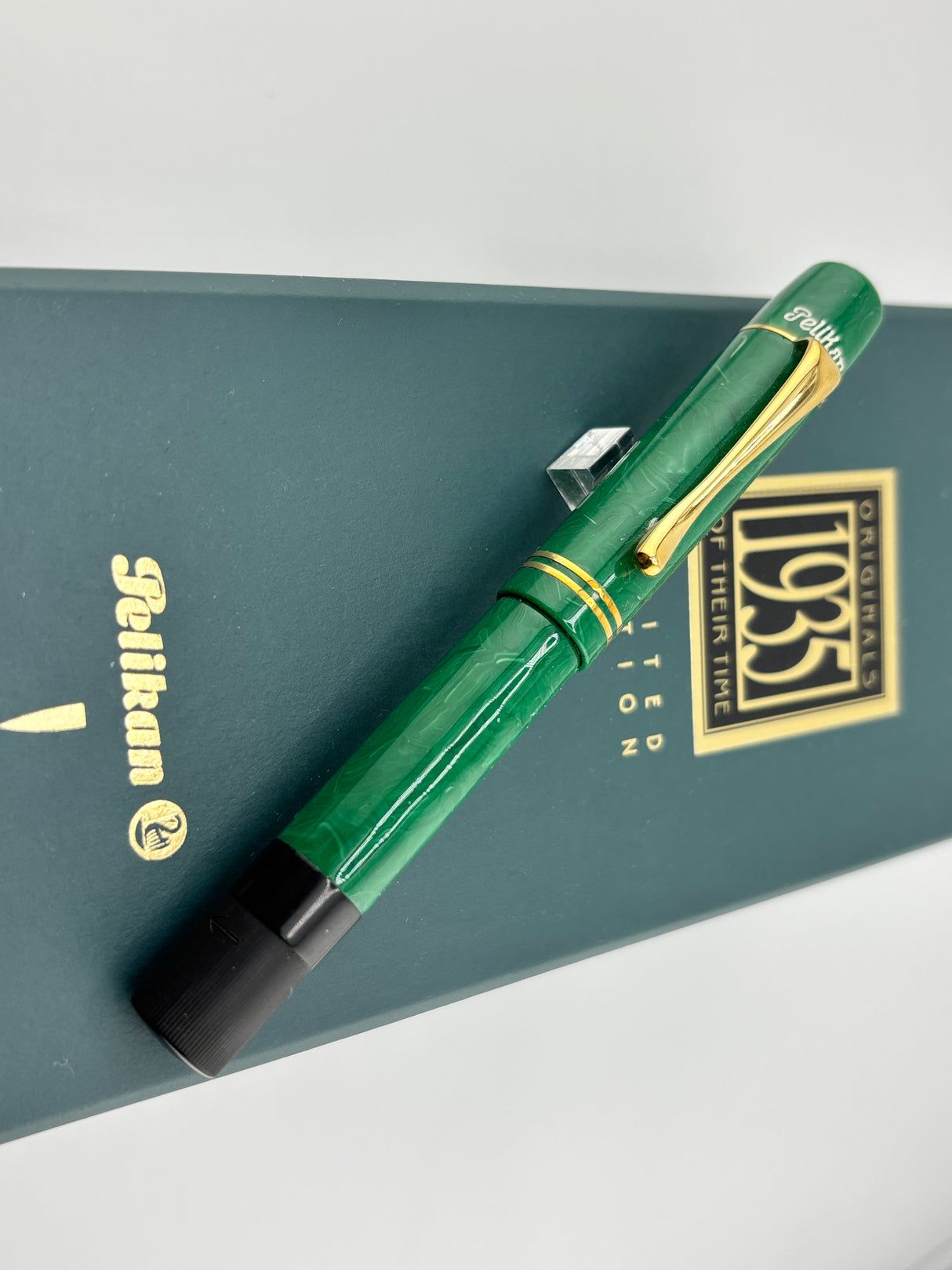Pelikan "1935 Originals of their Time" Green Jade Celluloid Limited Edition Fountain Pen - Fine 18kt Gold Nib