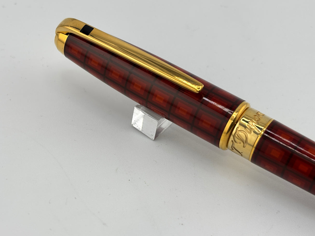 S.T. DuPont Olympio Vertigo  Laque de Chine Fountain Pen - Medium 18kt Gold Nib