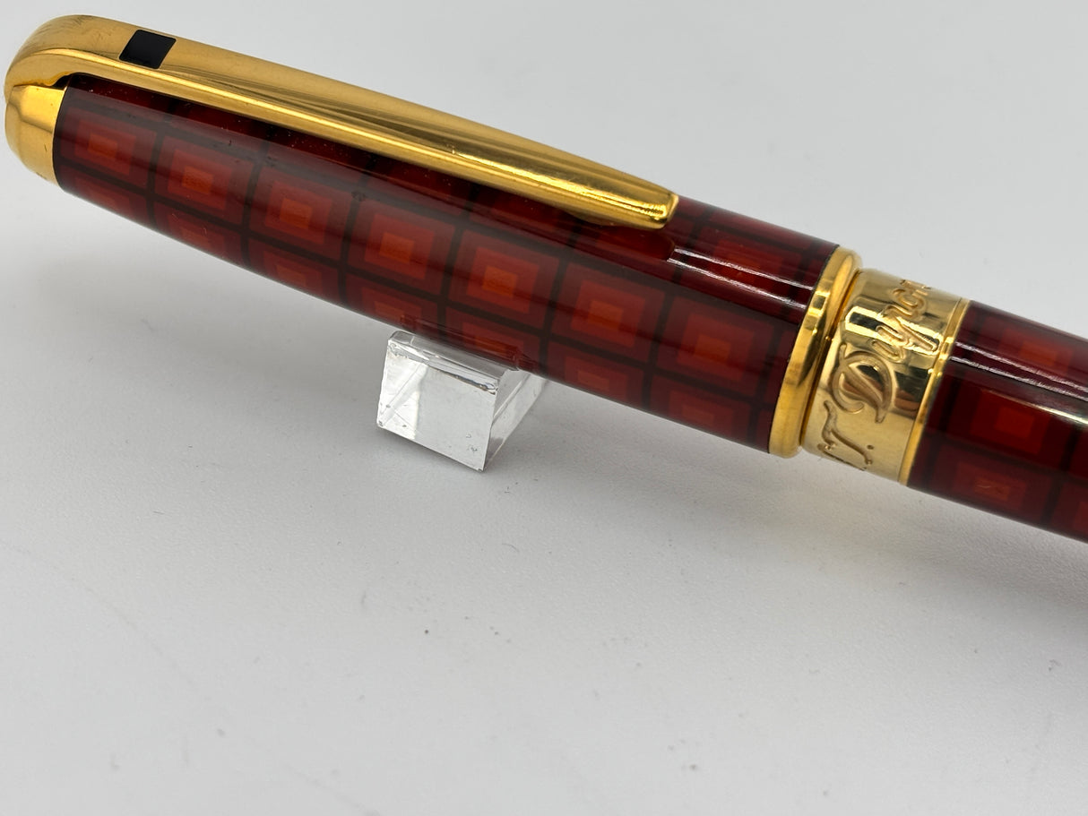 S.T. DuPont Olympio Vertigo  Laque de Chine Fountain Pen - Medium 18kt Gold Nib