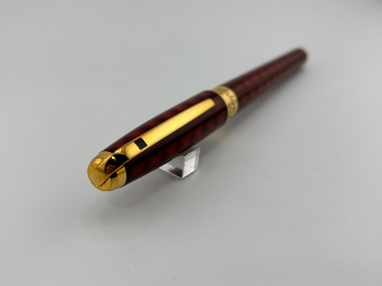S.T. DuPont Olympio Vertigo  Laque de Chine Fountain Pen - Medium 18kt Gold Nib