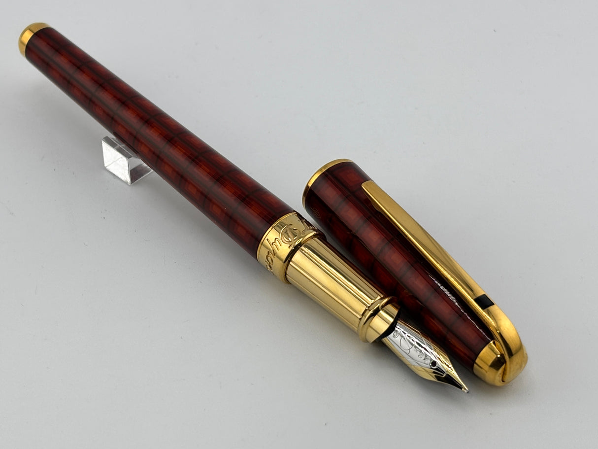S.T. DuPont Olympio Vertigo  Laque de Chine Fountain Pen - Medium 18kt Gold Nib