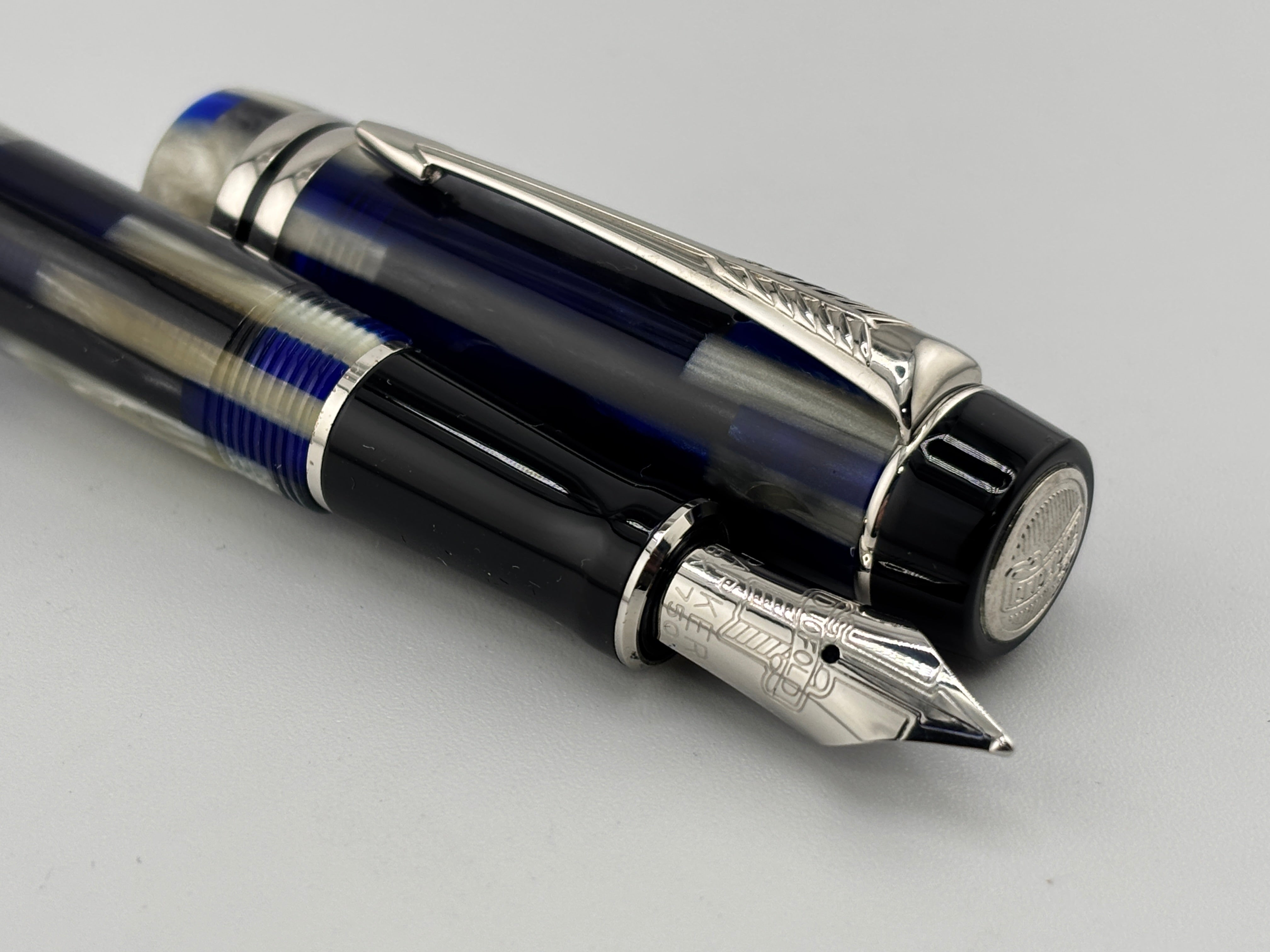 Parker Duofold Special Edition International Mosaic Blue Fountain