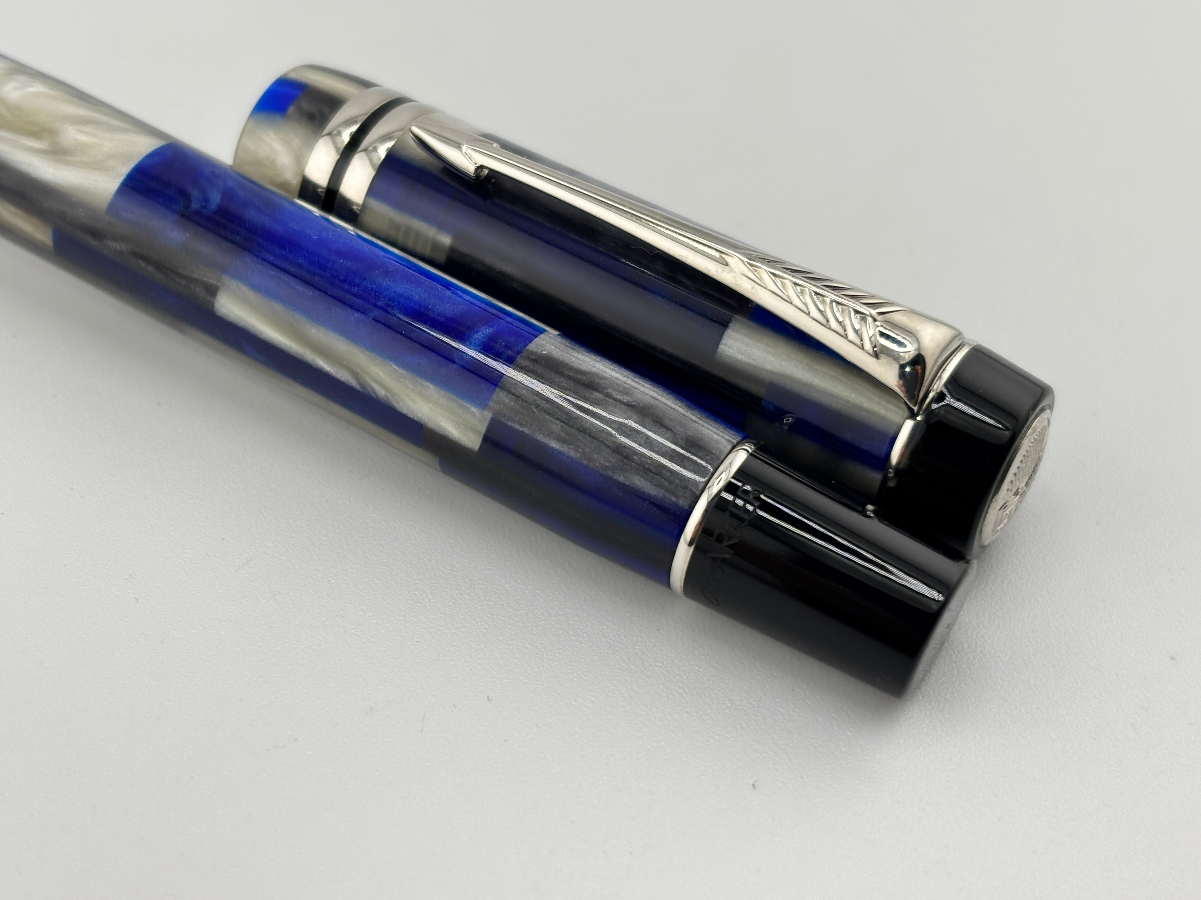 Parker Duofold Special Edition International Mosaic Blue Fountain