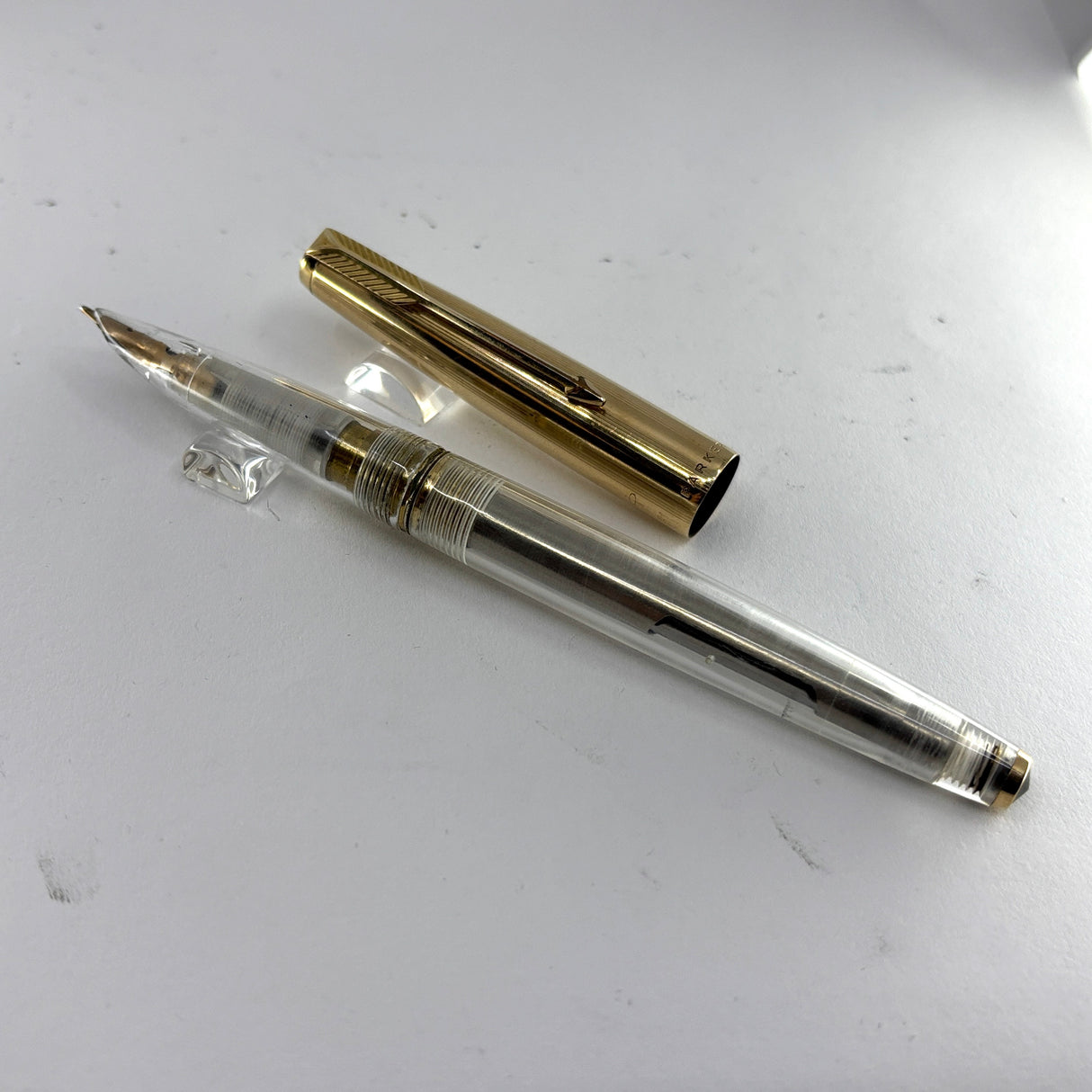 Parker 61 made in England  - Clear Demonstrator - 14k gold nib double broad