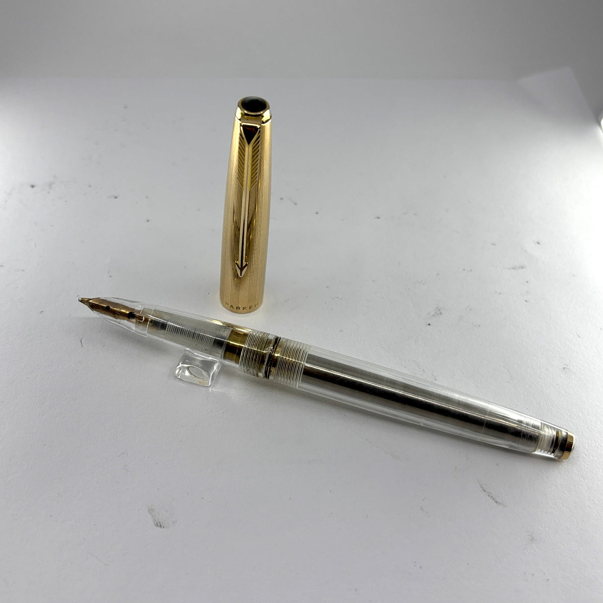 Parker 61 made in England  - Clear Demonstrator - 14k gold nib double broad