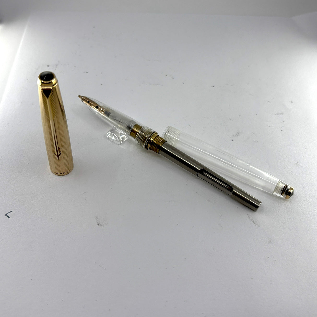 Parker 61 made in England  - Clear Demonstrator - 14k gold nib double broad