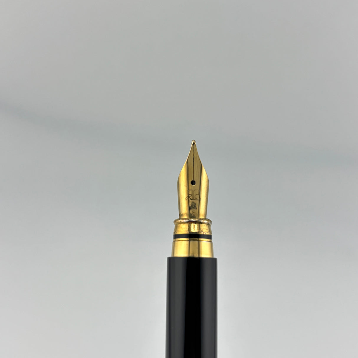 Courreges Paris Black lacquer - Fountain Pen
