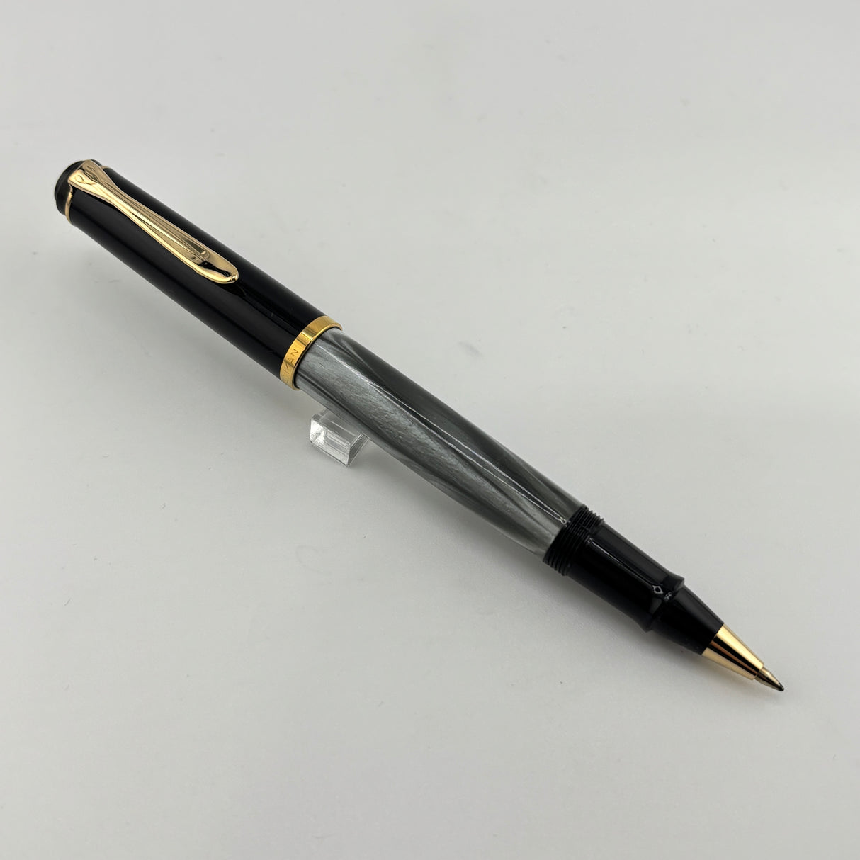 Pelikan R200 green Marble - Roller Ball