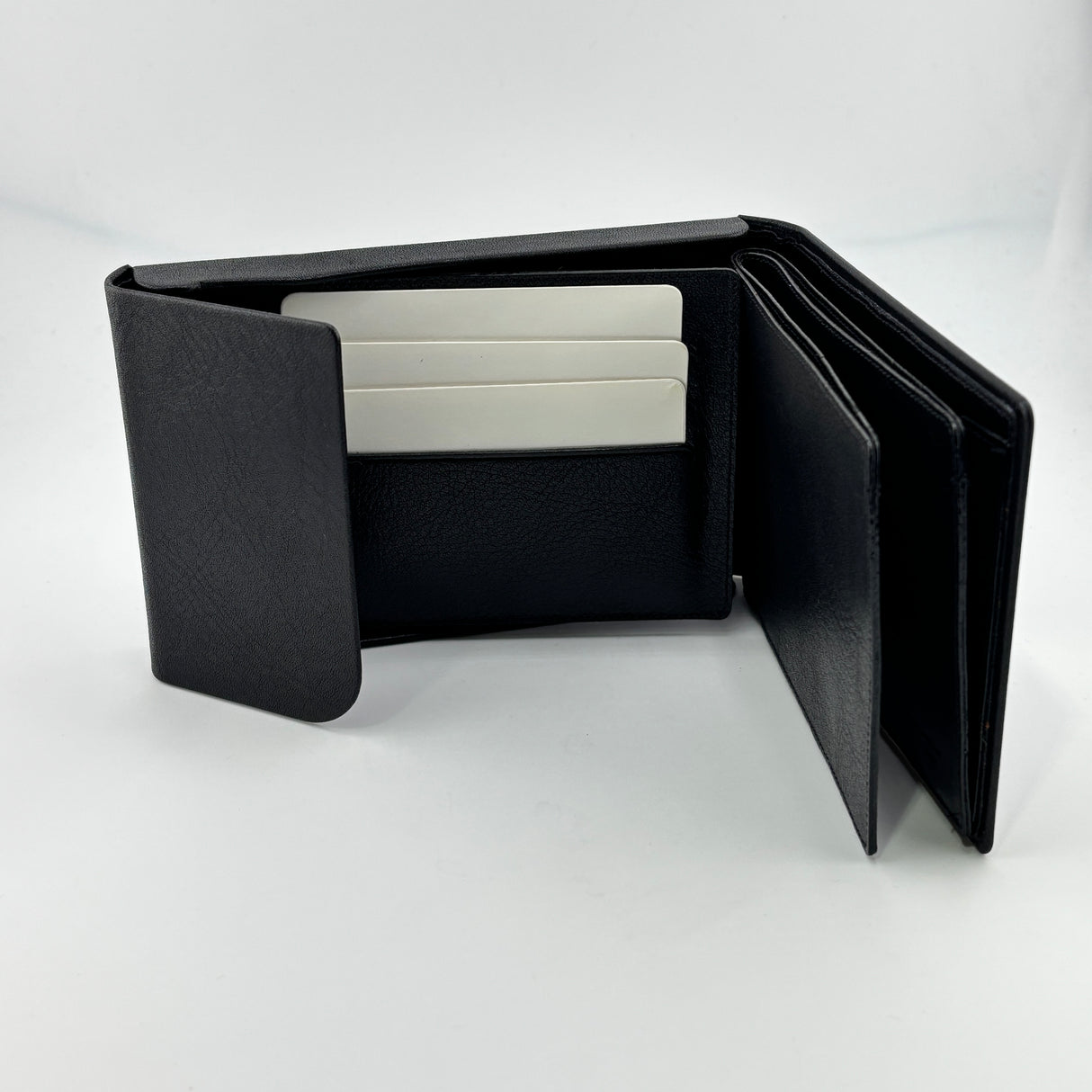 Omas Wallet 100% Black Italian for card and cash  !
