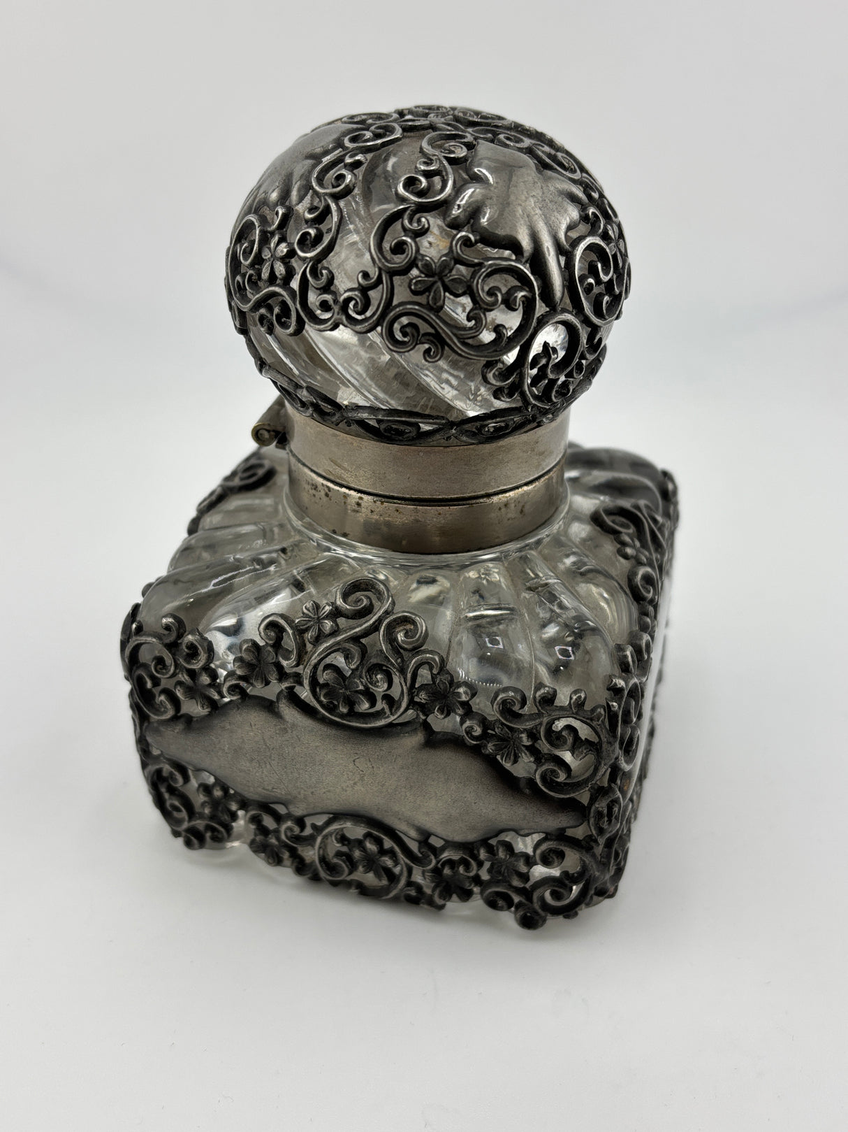 Inkwell Vintage circa 1930 excellent condition - Glass and silver metal floral overlay