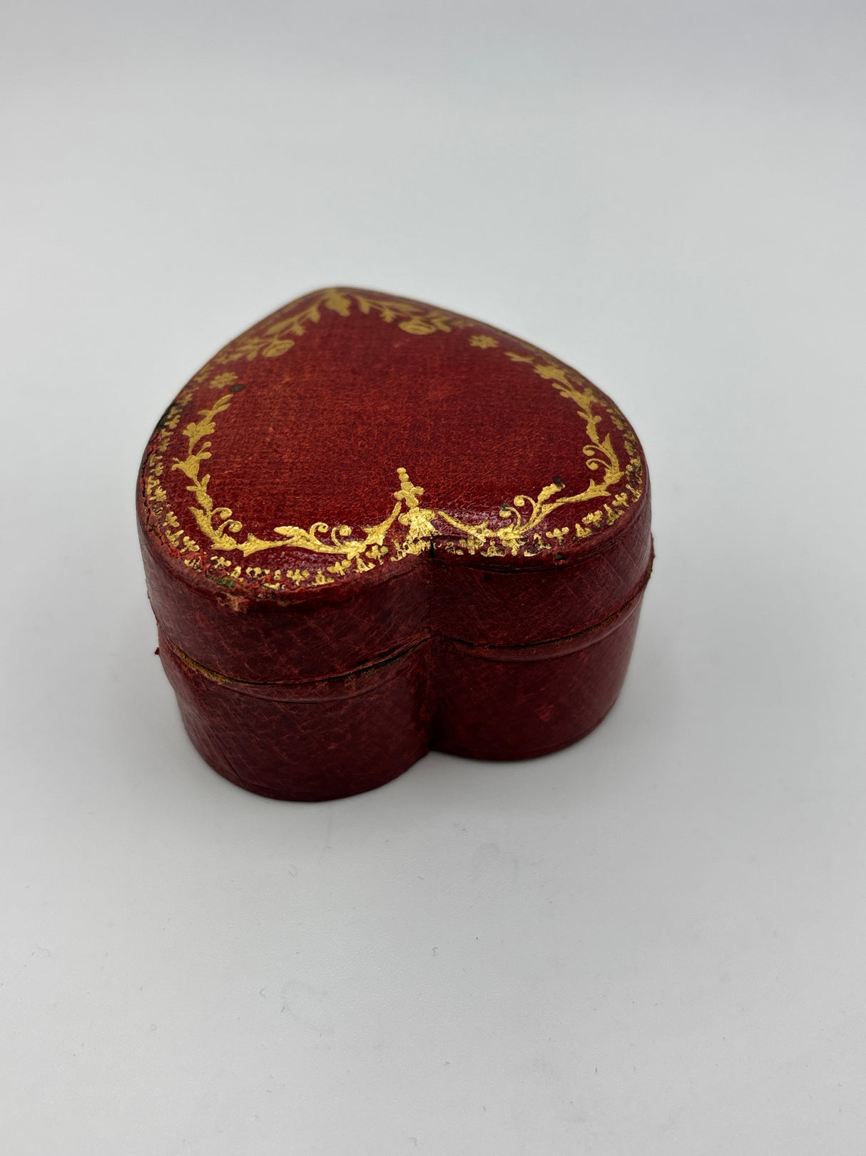 Inkwell Vintage circa 1930 excellent condition Heart shape - Red leather over brass Made in England