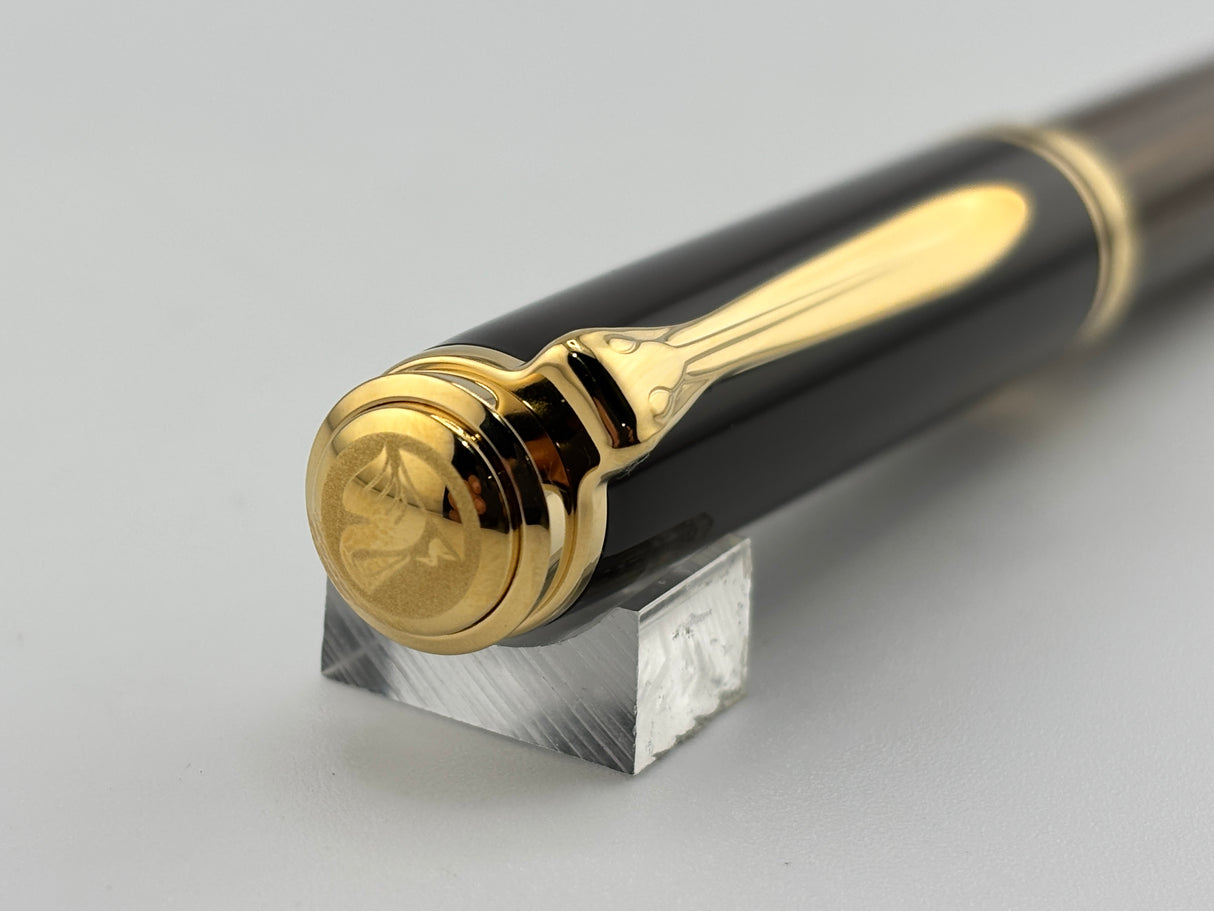 Pelikan M800  Brown  Striped Barrel/Solid Brown Cap  Fountain Pen - Medium 18kt Gold Nib