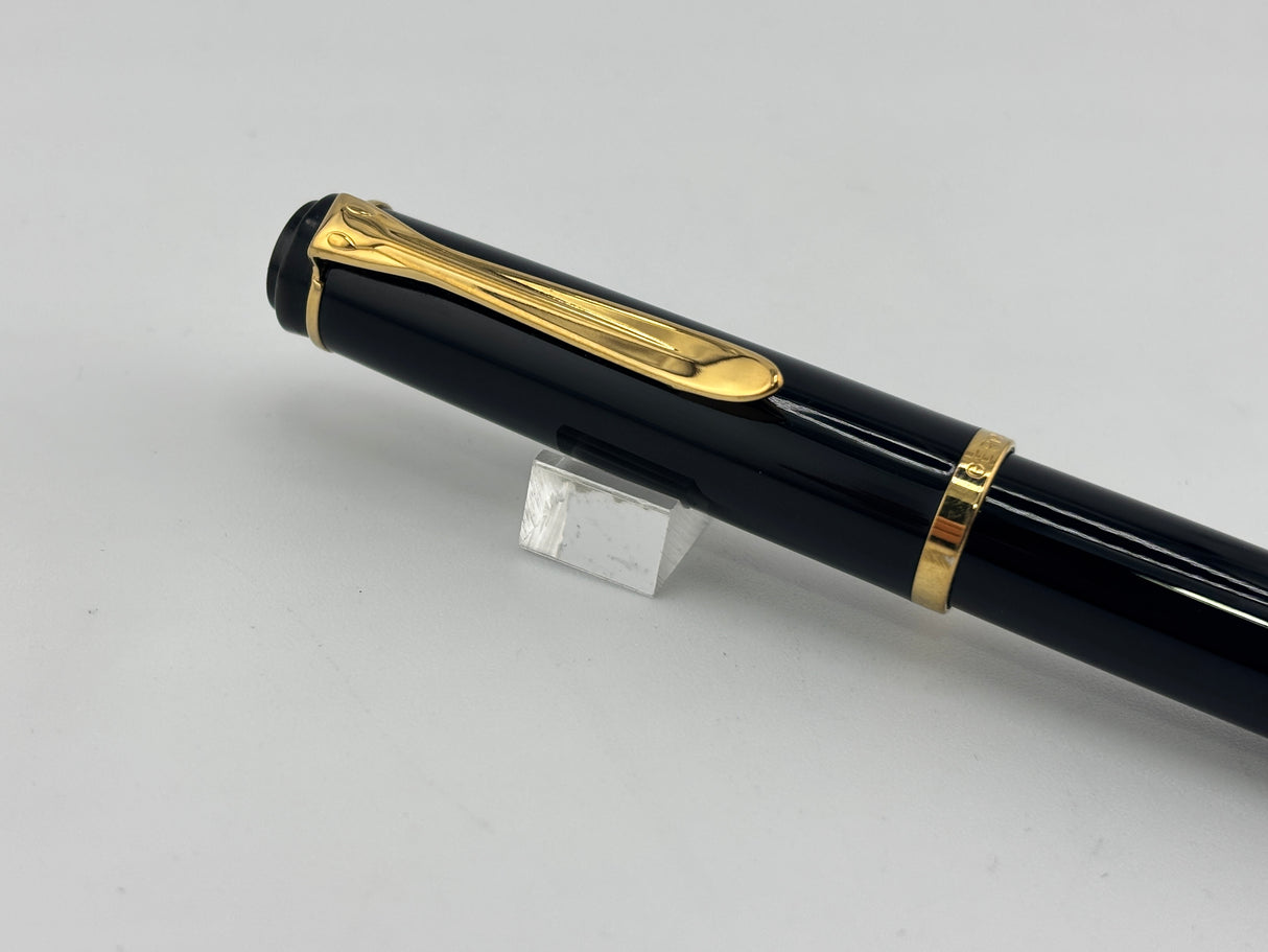 Pelikan R200 Black gold trim - Roller Ball