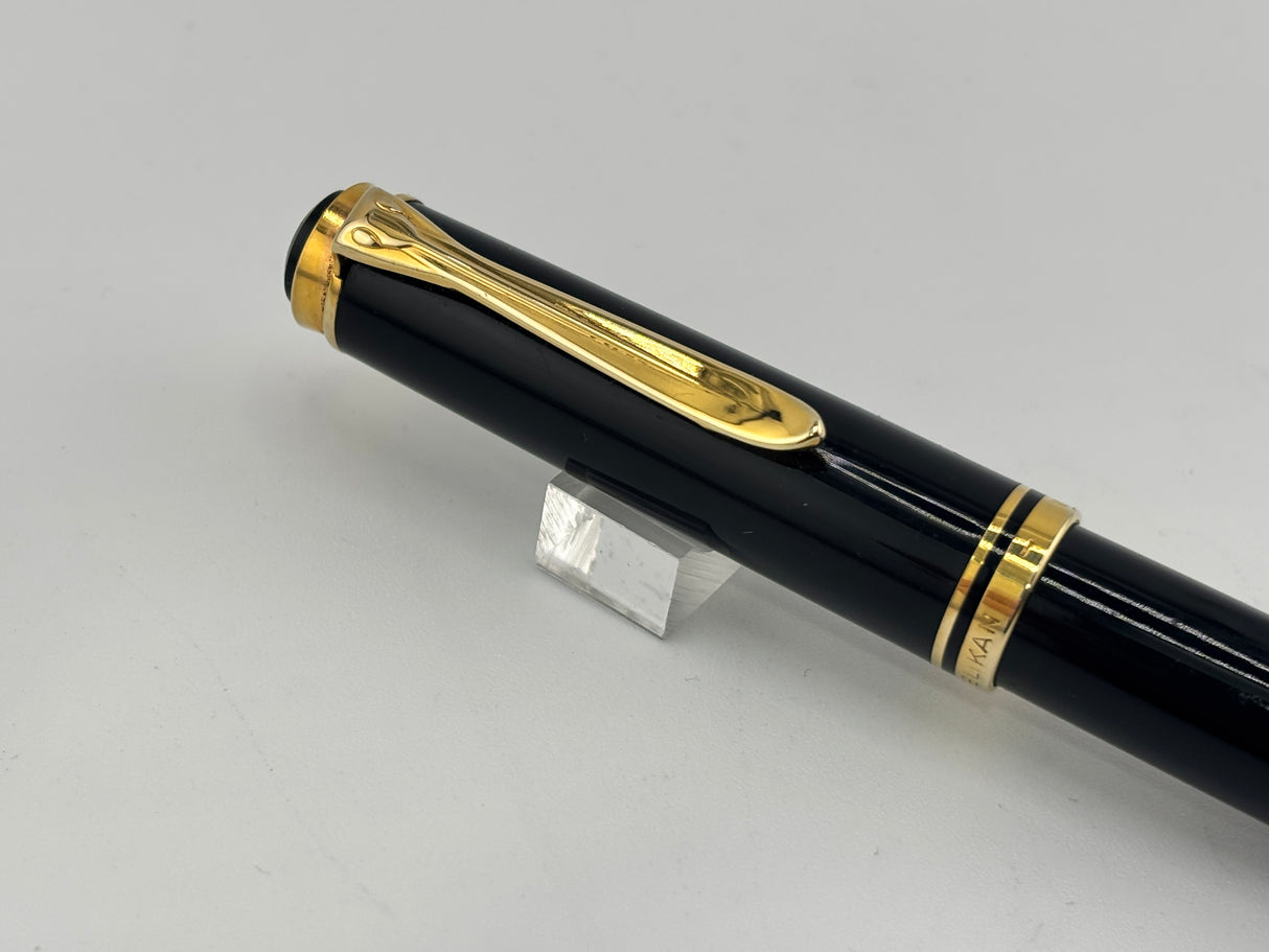 PELIKAN M200 Black gold trim circa 1995 - Fountain Pen