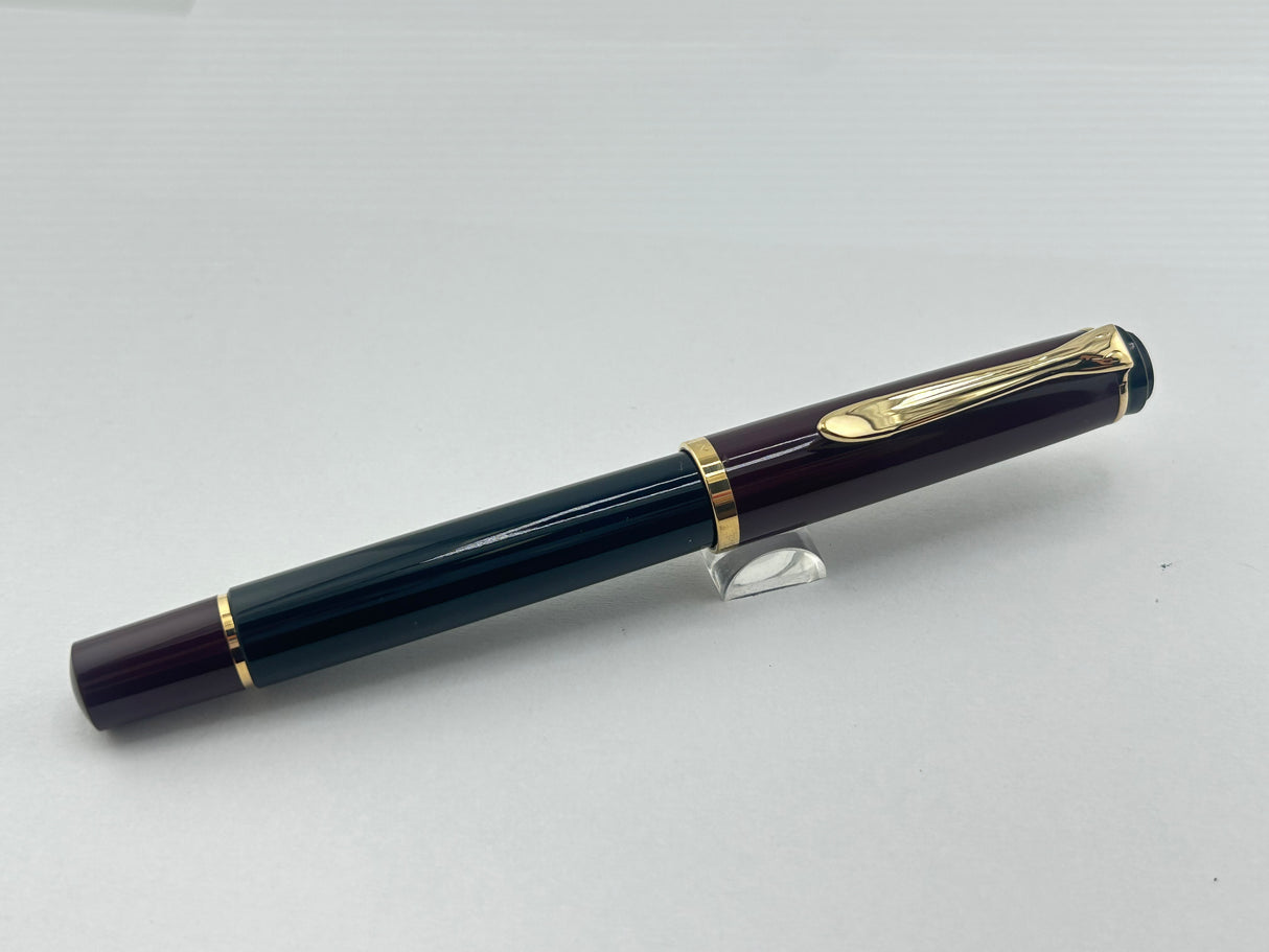 Pelikan M200 Black Barrel and Burgundy Cap and ends Fountain Pen Gold Plated Trim