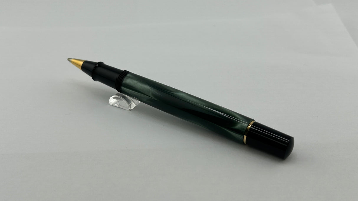 Pelikan Classic R200 Green Marbled circa 2000 - Roller Ball