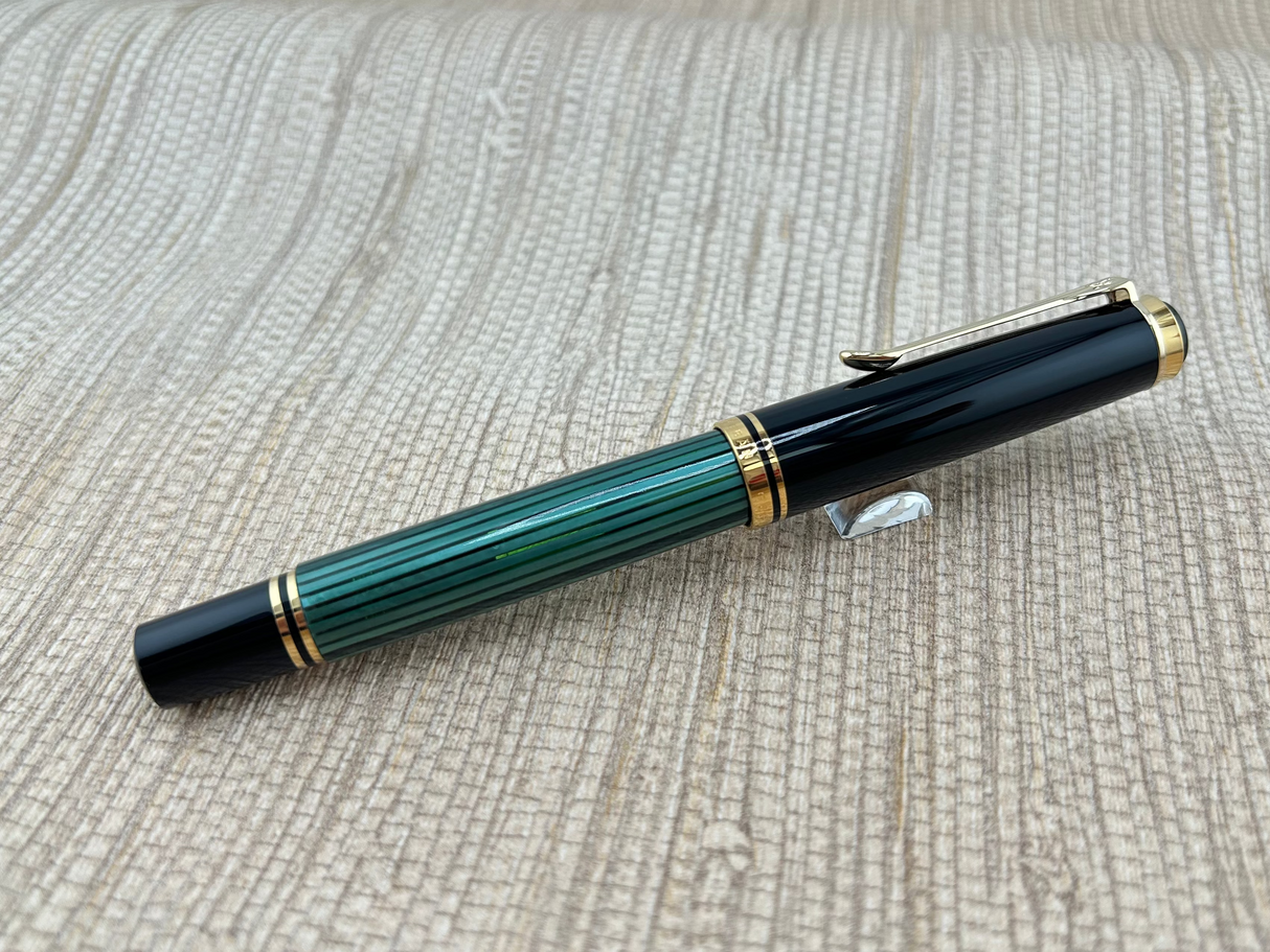 Pelikan Souverän R400 Green Striped - Trim - Roller Ball