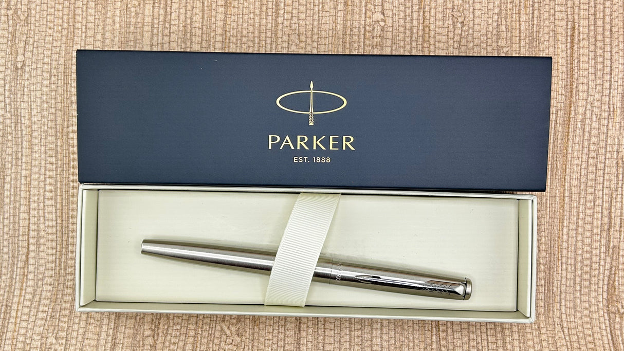 Parker Jotter Stainless Steel Chrome Trim - Fountain Pen