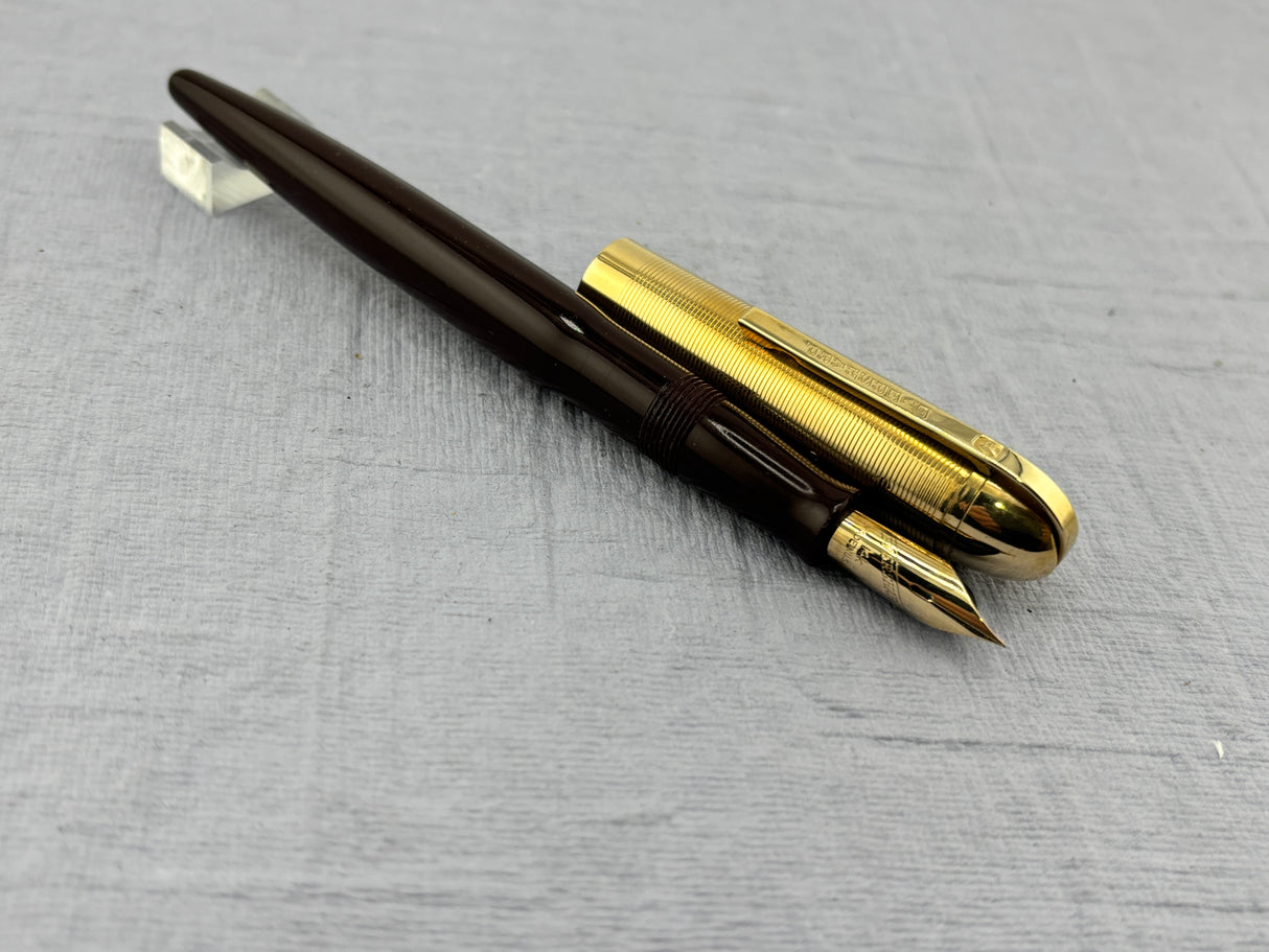 Eversharp Skyline Burgundy Gold filled Derby Cap  - Fountain Pen