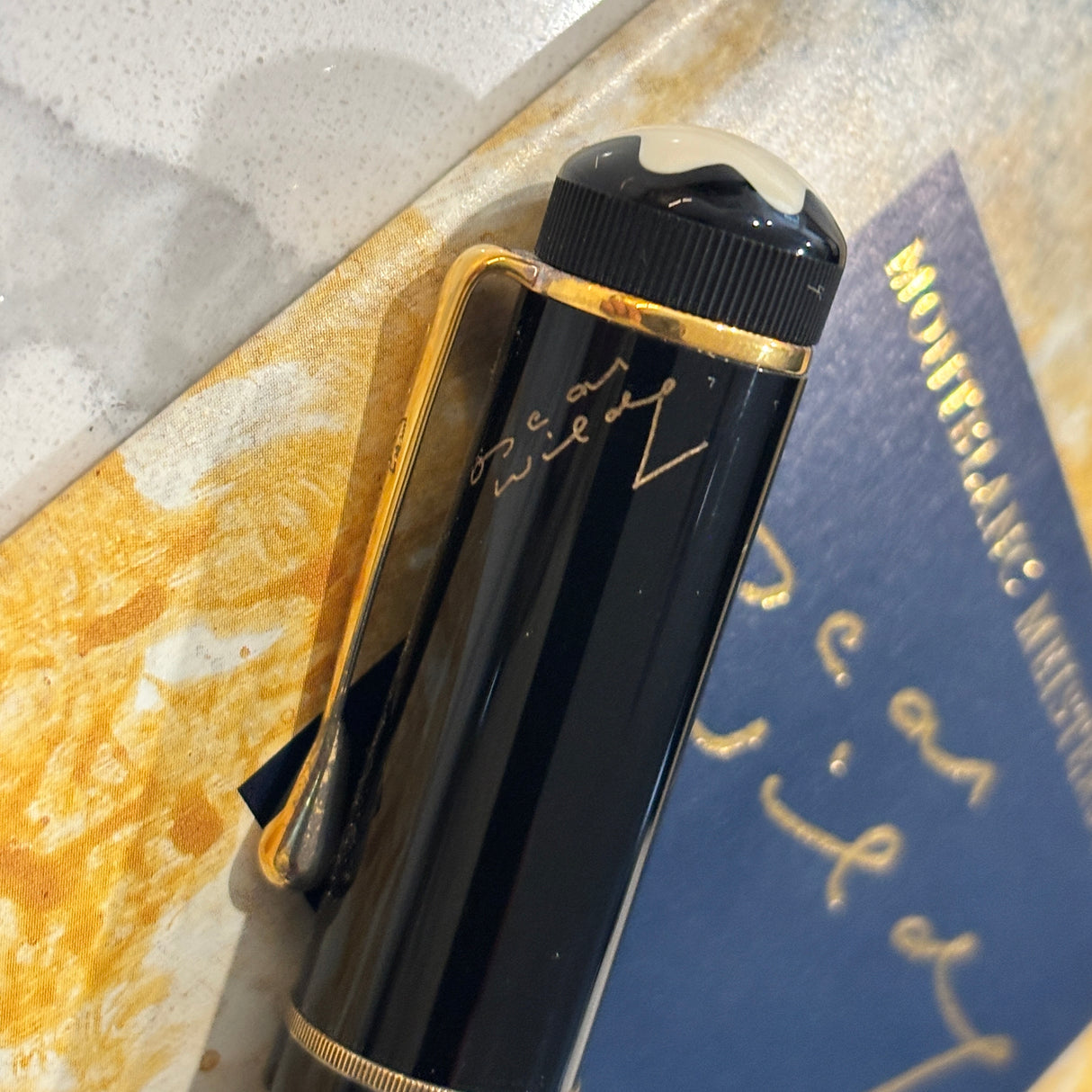 Montblanc Oscar Wilde Limited Edition Fountain Pen - Medium 18kt Gold Nib