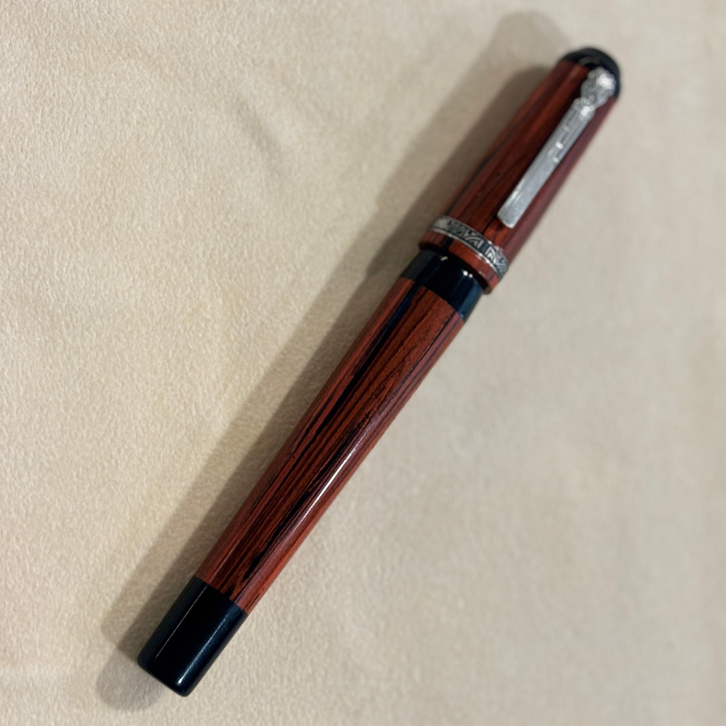 Marlen BVCCVS Oversized rollerball orange and black Mottled