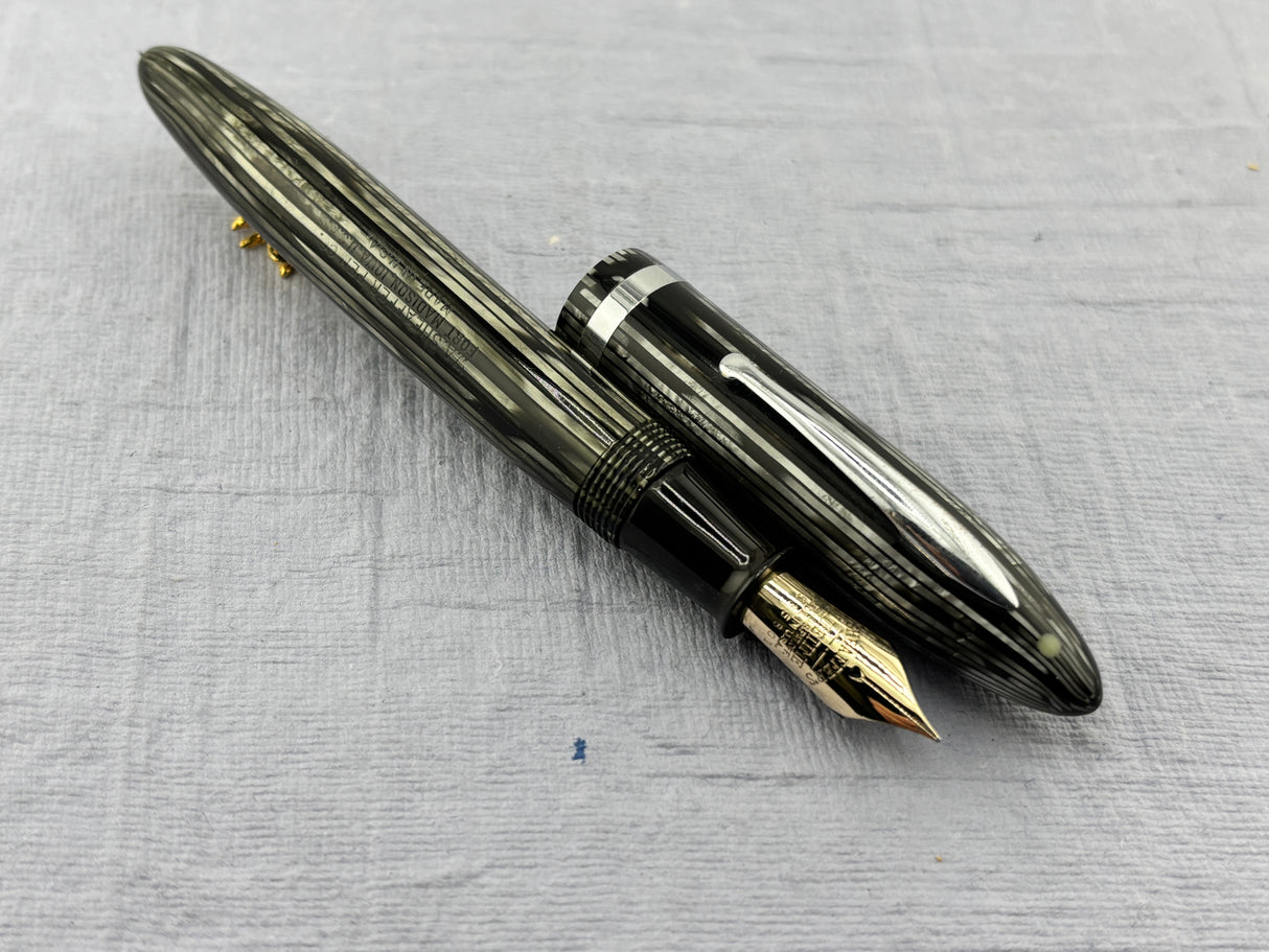 Sheaffer Balance Lifetime Senior Grey Striped   - Fountain Pen