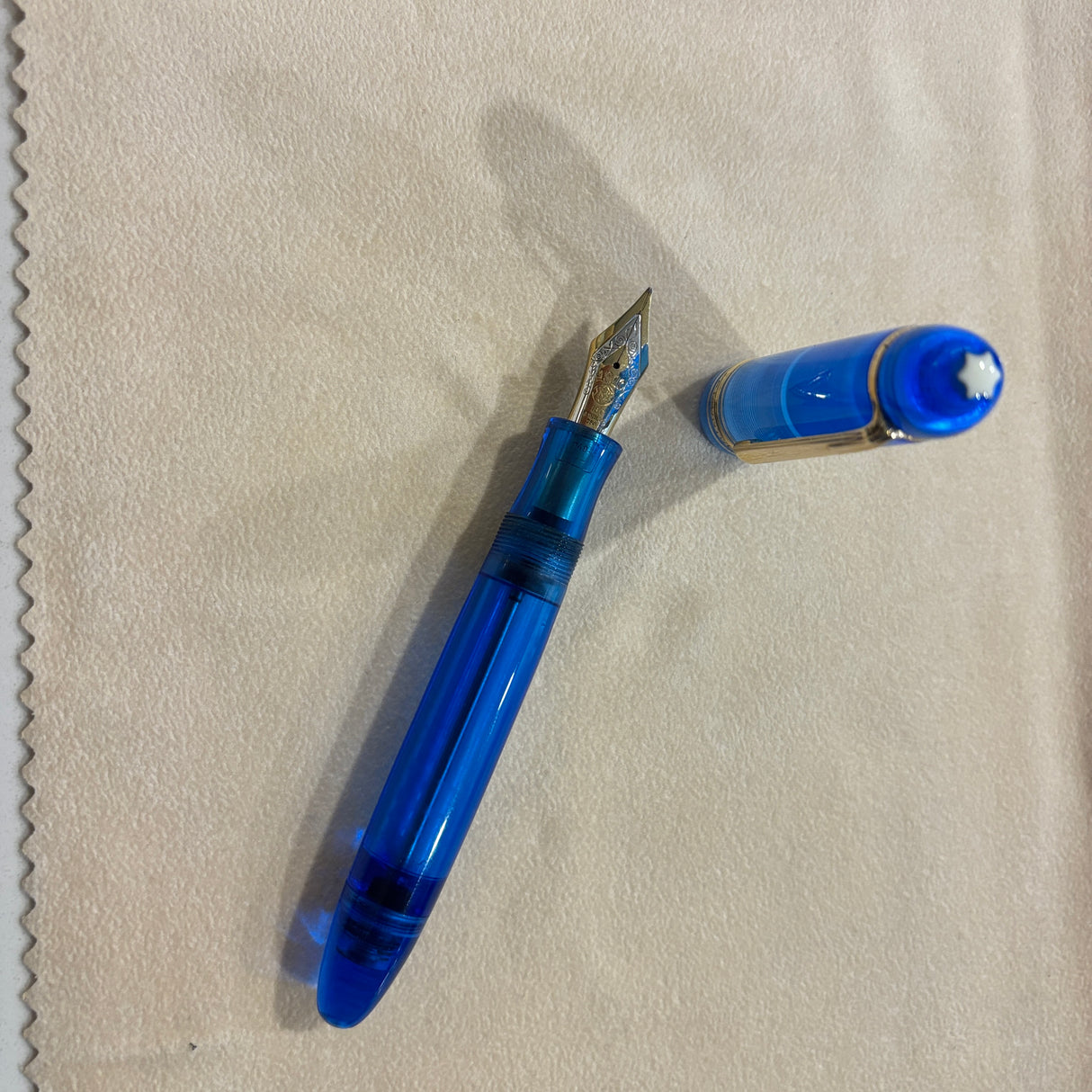 Montblanc 149  Meisterstuck Style Customized by Brad Torelli as a Blue Demonstrator - Vacuum filler - A true piece of art !!