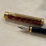 Elysee Chinese Lacquer  Parthenon  Trajan Rouge - Fine 18kt Gold Nib