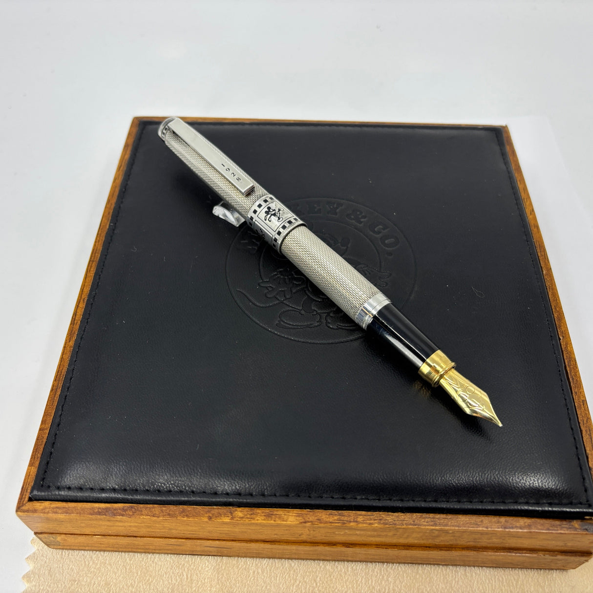 Colibri Mickey Mouse full sterling silver .925 Limited Edition Fountain Pen - Fine 18kt Gold Nib