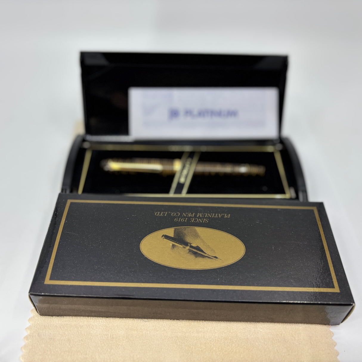 Platinum 3776 Gold Striped Celluloid - THE rarest color of celluloid in the Series-14 kt Gold Music NIB !!